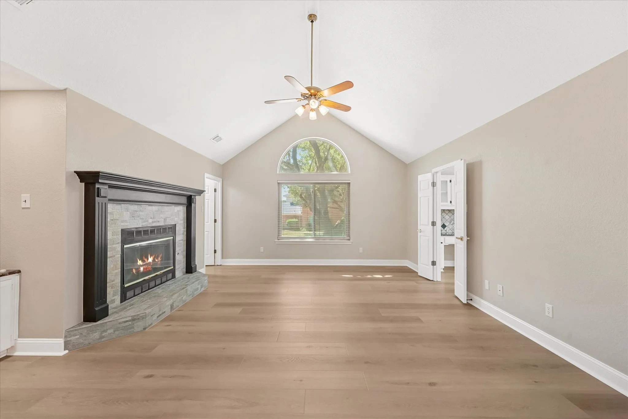 Single Family Residence For Sale in Tarrant County , 5301 Bugle Lane, Colleyville, Texas 76034, 3 Bedroom, 2 Bathroom, 2 Garage spaces, 2,248 Sqft, built in 1989, mls#21376500, Real Estate Agent in Colleyville, Homes For Sale in Tarrant county, Homes For Sale in Colleyville, Realtor in Colleyville Texas, Real Estate Brokerage Independent Realty Texas, Luminita Cordes Realtor