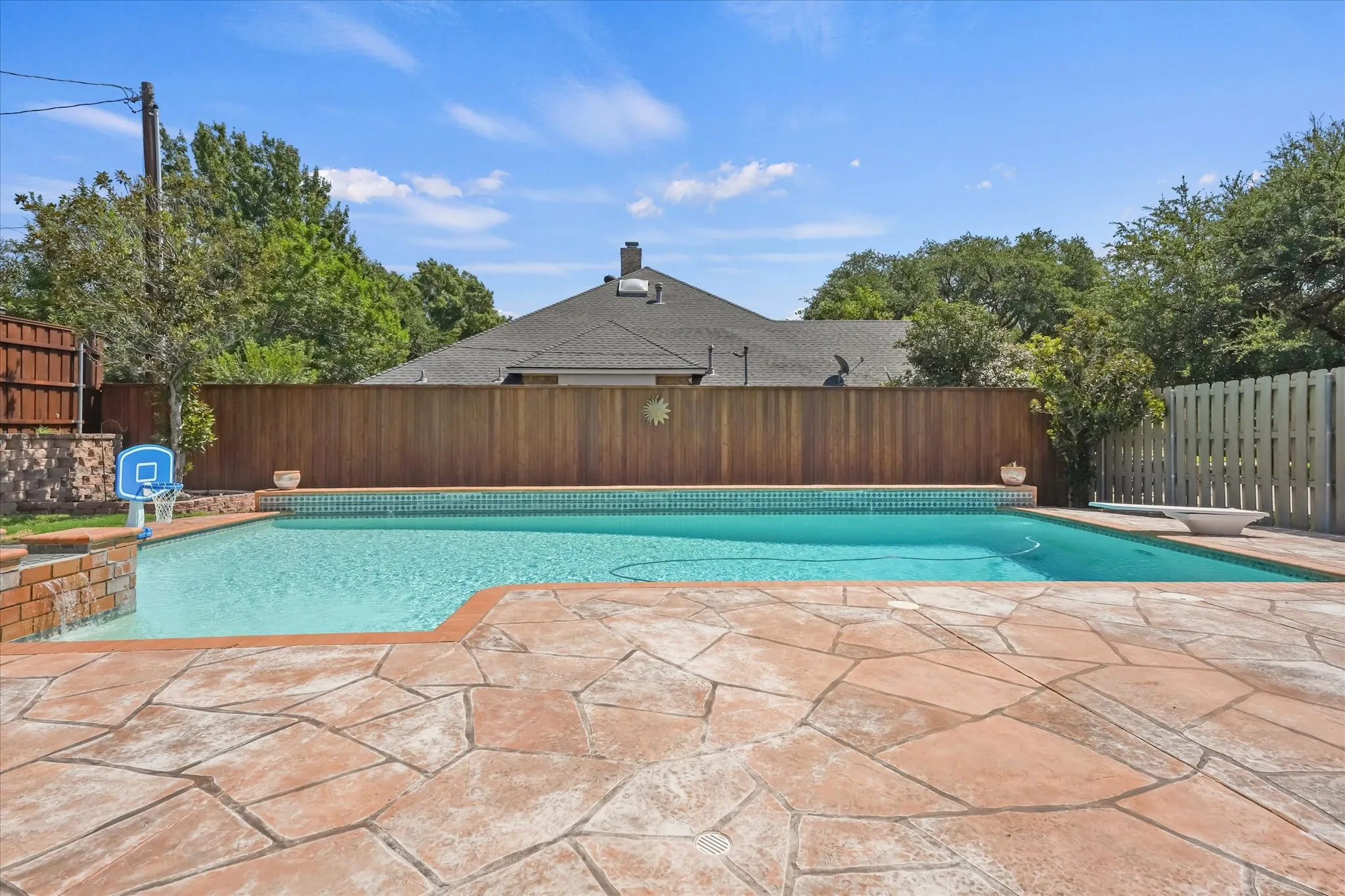 Single Family Residence For Sale in Tarrant County , 5301 Bugle Lane, Colleyville, Texas 76034, 3 Bedroom, 2 Bathroom, 2 Garage spaces, 2,248 Sqft, built in 1989, mls#21376500, Real Estate Agent in Colleyville, Homes For Sale in Tarrant county, Homes For Sale in Colleyville, Realtor in Colleyville Texas, Real Estate Brokerage Independent Realty Texas, Luminita Cordes Realtor