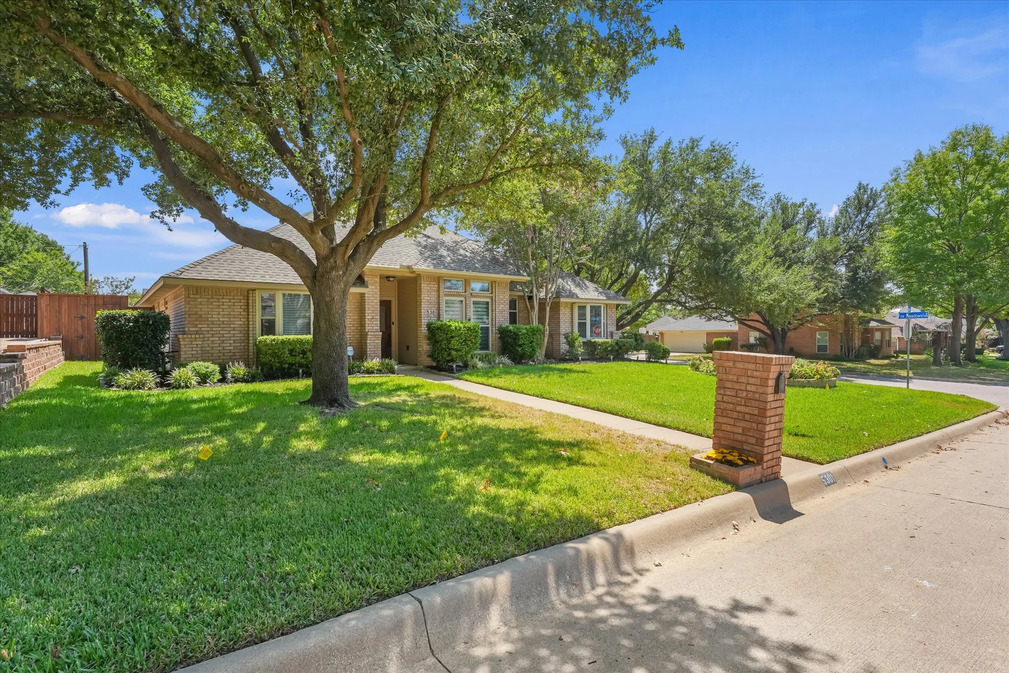 Single Family Residence For Sale in Tarrant County , 5301 Bugle Lane, Colleyville, Texas 76034, 3 Bedroom, 2 Bathroom, 2 Garage spaces, 2,248 Sqft, built in 1989, mls#21376500, Real Estate Agent in Colleyville, Homes For Sale in Tarrant county, Homes For Sale in Colleyville, Realtor in Colleyville Texas, Real Estate Brokerage Independent Realty Texas, Luminita Cordes Realtor