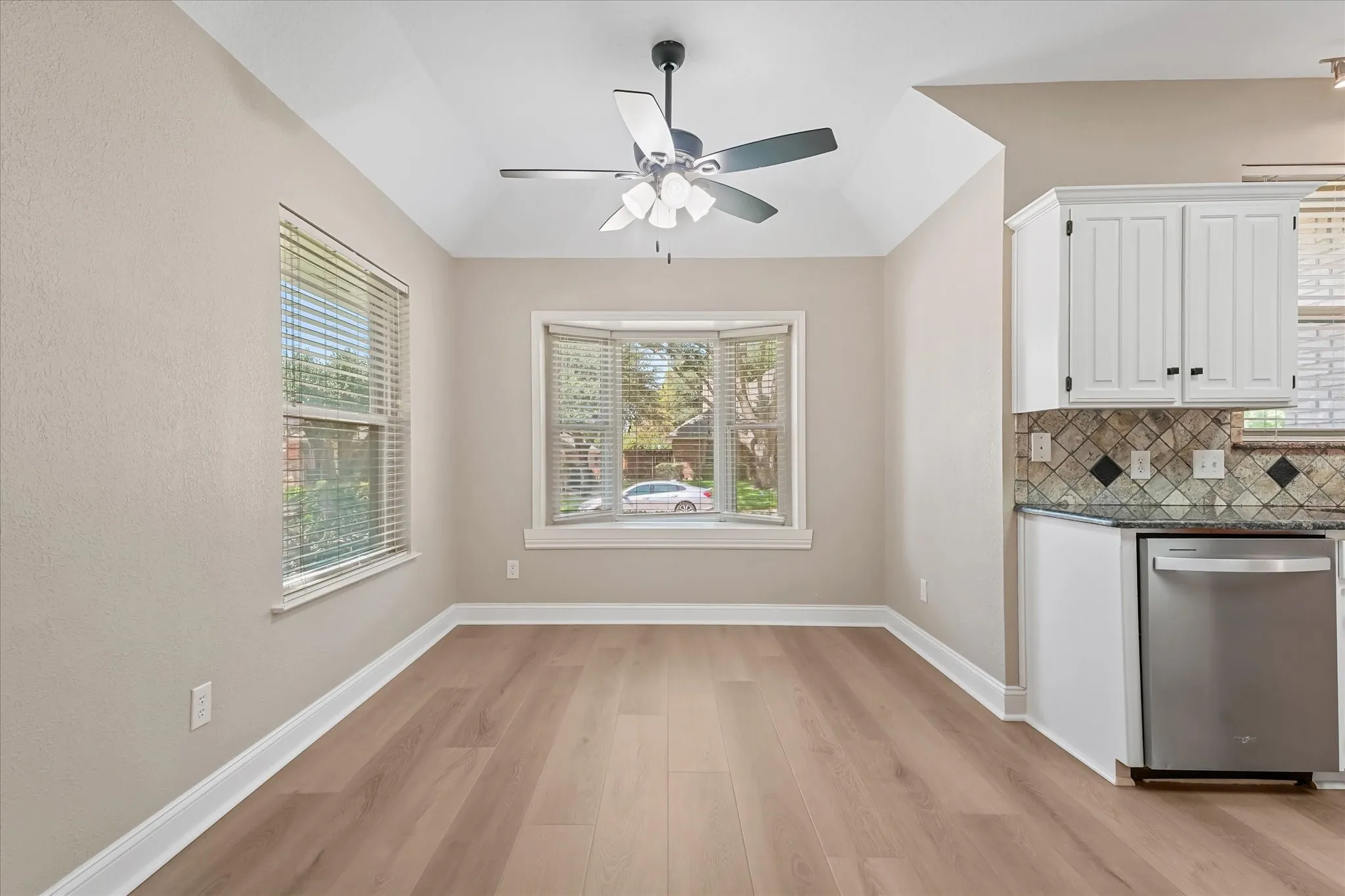 Single Family Residence For Sale in Tarrant County , 5301 Bugle Lane, Colleyville, Texas 76034, 3 Bedroom, 2 Bathroom, 2 Garage spaces, 2,248 Sqft, built in 1989, mls#21376500, Real Estate Agent in Colleyville, Homes For Sale in Tarrant county, Homes For Sale in Colleyville, Realtor in Colleyville Texas, Real Estate Brokerage Independent Realty Texas, Luminita Cordes Realtor