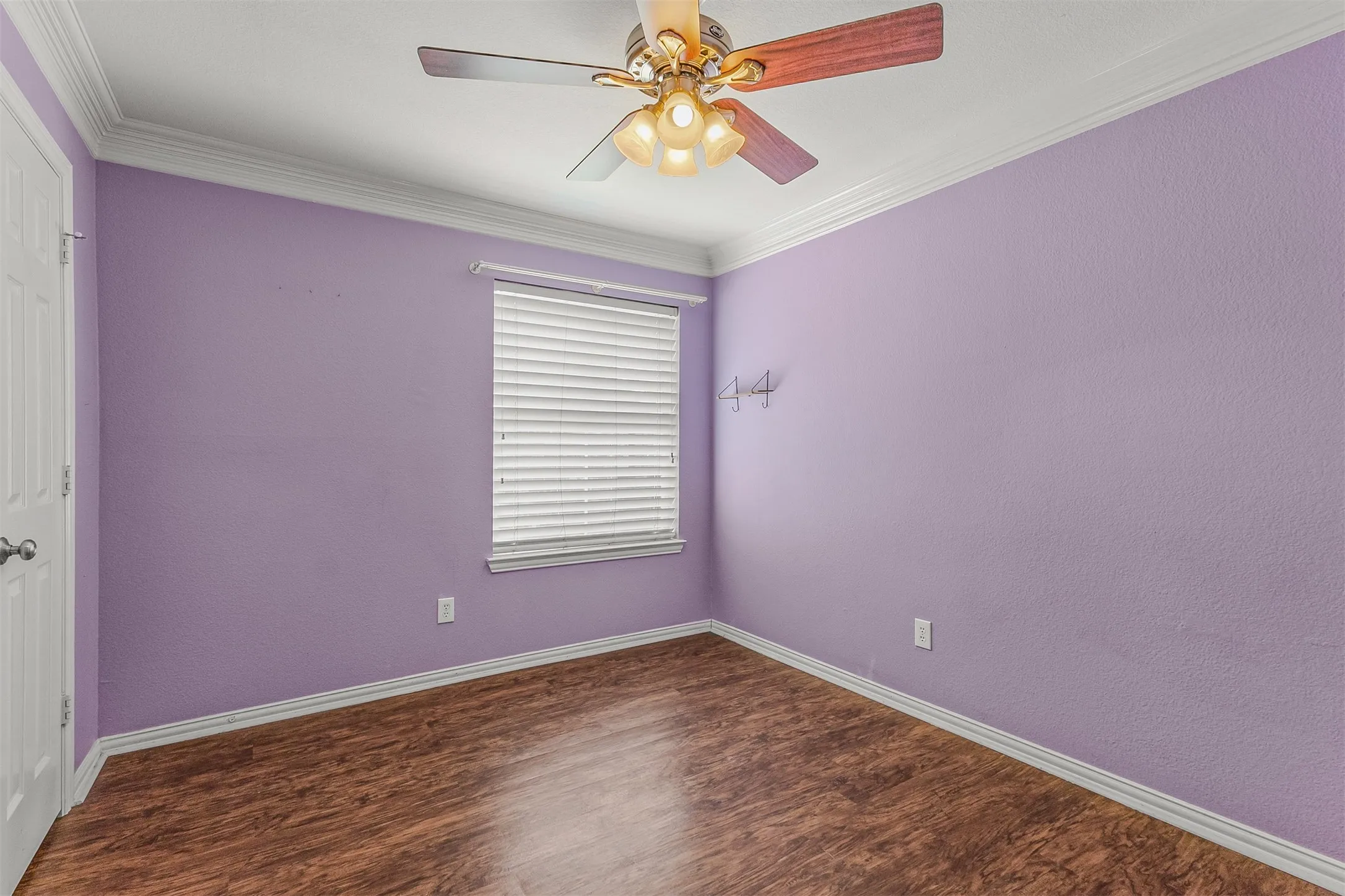 Single Family Residence For Sale in Rockwall County , 1181 Skylar Drive, Rockwall, Texas 75032, 4 Bedroom, 3 Bathroom, 2 Garage spaces, 2,599 Sqft, built in 1999, mls#21376818, Real Estate Agent in Rockwall, Homes For Sale in Rockwall county, Homes For Sale in Rockwall, Realtor in Rockwall Texas, Real Estate Brokerage Independent Realty Texas, Luminita Cordes Realtor