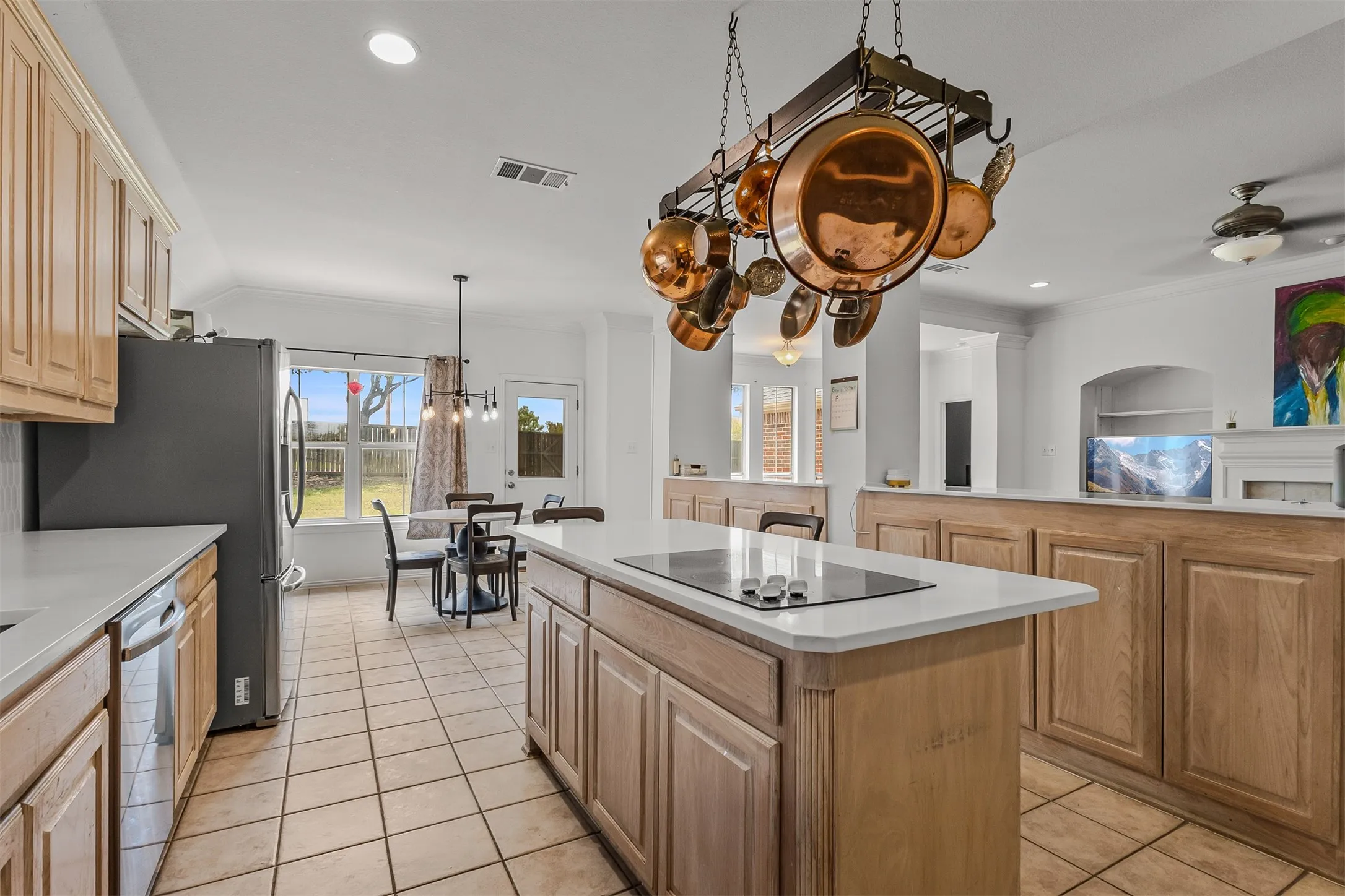 Single Family Residence For Sale in Rockwall County , 1181 Skylar Drive, Rockwall, Texas 75032, 4 Bedroom, 3 Bathroom, 2 Garage spaces, 2,599 Sqft, built in 1999, mls#21376818, Real Estate Agent in Rockwall, Homes For Sale in Rockwall county, Homes For Sale in Rockwall, Realtor in Rockwall Texas, Real Estate Brokerage Independent Realty Texas, Luminita Cordes Realtor
