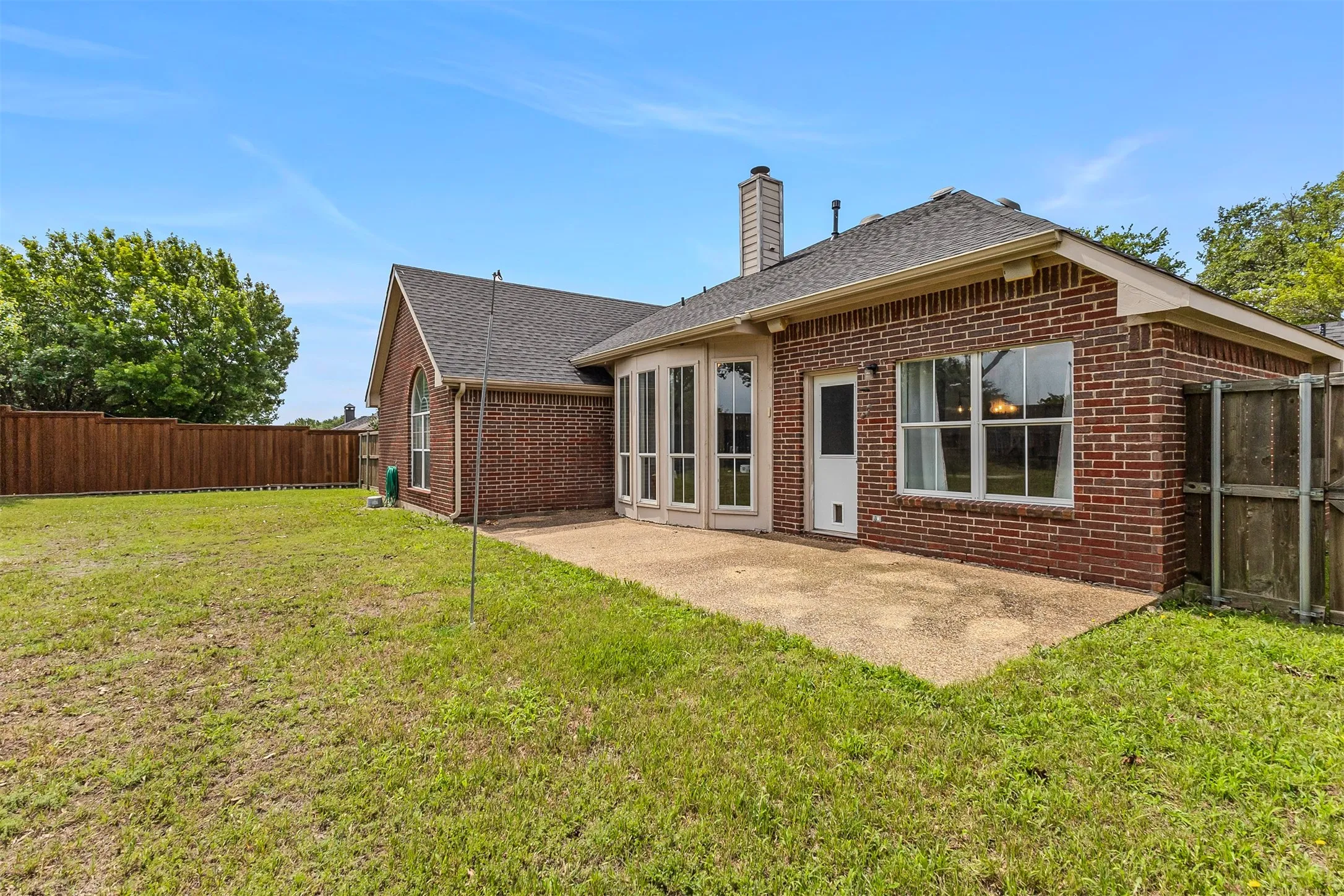 Single Family Residence For Sale in Rockwall County , 1181 Skylar Drive, Rockwall, Texas 75032, 4 Bedroom, 3 Bathroom, 2 Garage spaces, 2,599 Sqft, built in 1999, mls#21376818, Real Estate Agent in Rockwall, Homes For Sale in Rockwall county, Homes For Sale in Rockwall, Realtor in Rockwall Texas, Real Estate Brokerage Independent Realty Texas, Luminita Cordes Realtor