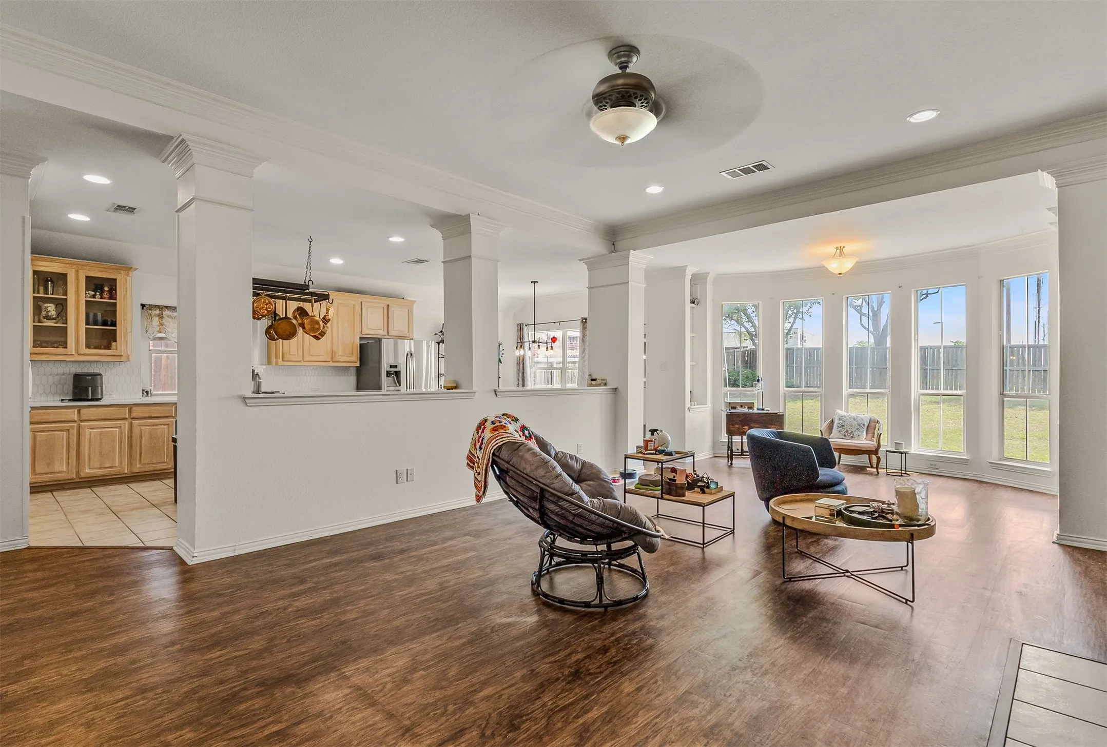 Single Family Residence For Sale in Rockwall County , 1181 Skylar Drive, Rockwall, Texas 75032, 4 Bedroom, 3 Bathroom, 2 Garage spaces, 2,599 Sqft, built in 1999, mls#21376818, Real Estate Agent in Rockwall, Homes For Sale in Rockwall county, Homes For Sale in Rockwall, Realtor in Rockwall Texas, Real Estate Brokerage Independent Realty Texas, Luminita Cordes Realtor