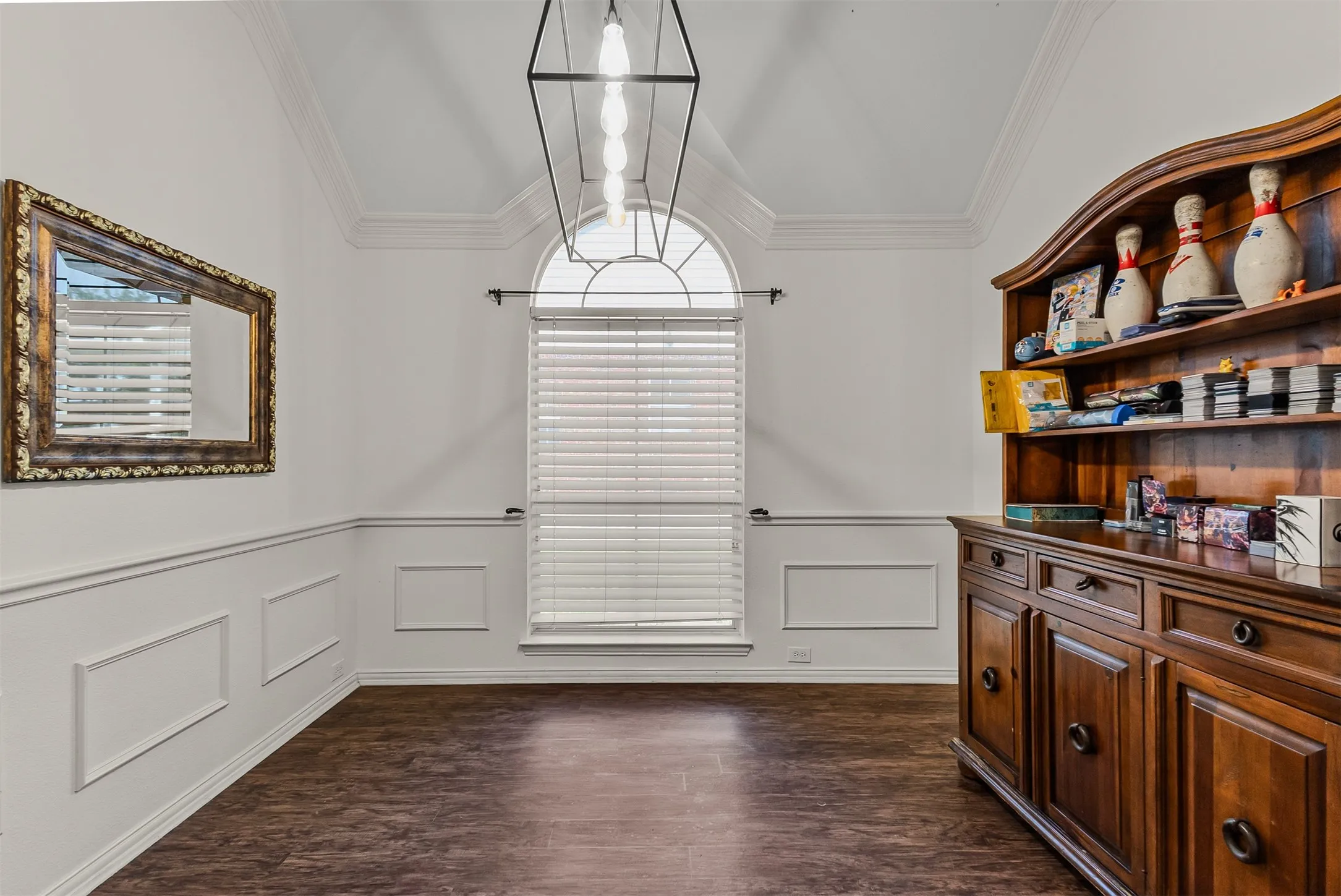 Single Family Residence For Sale in Rockwall County , 1181 Skylar Drive, Rockwall, Texas 75032, 4 Bedroom, 3 Bathroom, 2 Garage spaces, 2,599 Sqft, built in 1999, mls#21376818, Real Estate Agent in Rockwall, Homes For Sale in Rockwall county, Homes For Sale in Rockwall, Realtor in Rockwall Texas, Real Estate Brokerage Independent Realty Texas, Luminita Cordes Realtor