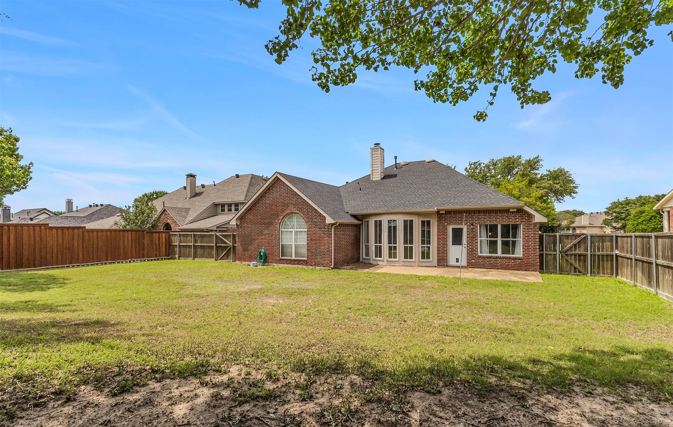 Single Family Residence For Sale in Rockwall County , 1181 Skylar Drive, Rockwall, Texas 75032, 4 Bedroom, 3 Bathroom, 2 Garage spaces, 2,599 Sqft, built in 1999, mls#21376818, Real Estate Agent in Rockwall, Homes For Sale in Rockwall county, Homes For Sale in Rockwall, Realtor in Rockwall Texas, Real Estate Brokerage Independent Realty Texas, Luminita Cordes Realtor