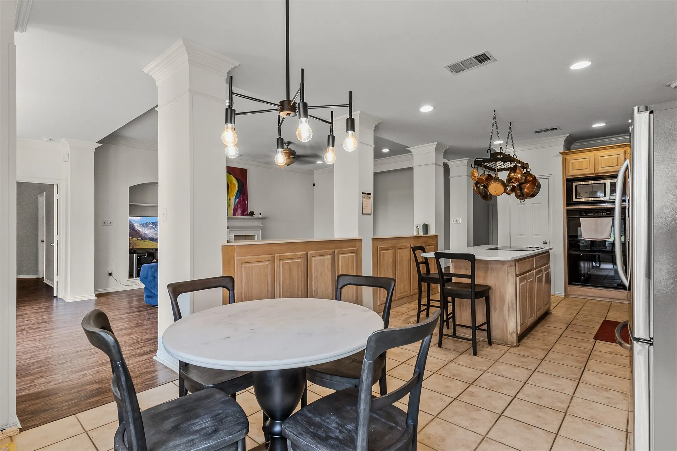 Single Family Residence For Sale in Rockwall County , 1181 Skylar Drive, Rockwall, Texas 75032, 4 Bedroom, 3 Bathroom, 2 Garage spaces, 2,599 Sqft, built in 1999, mls#21376818, Real Estate Agent in Rockwall, Homes For Sale in Rockwall county, Homes For Sale in Rockwall, Realtor in Rockwall Texas, Real Estate Brokerage Independent Realty Texas, Luminita Cordes Realtor