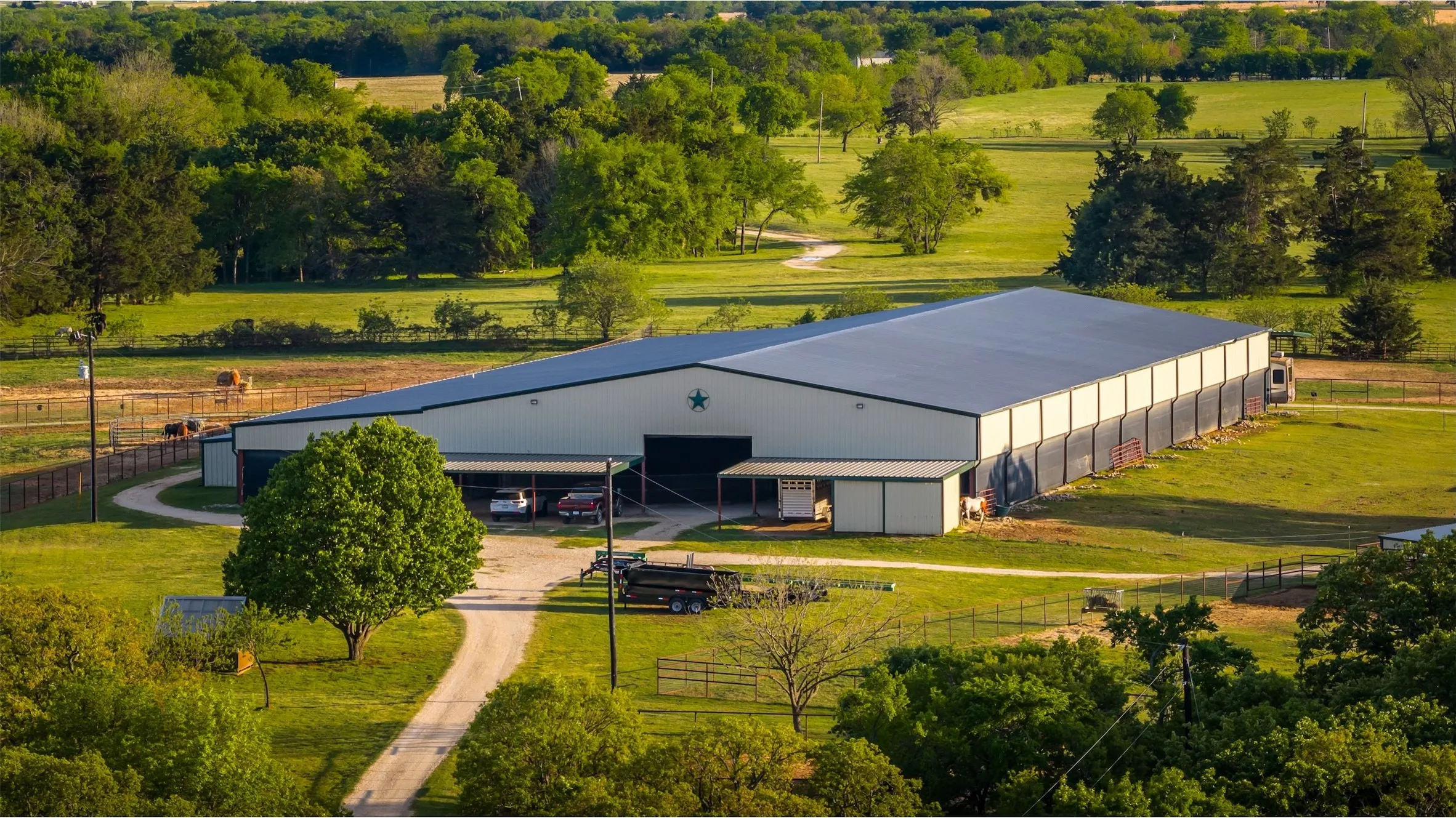 Farm For Sale in Grayson County , 1838 Liberty Road, Gordonville, Texas 76245, 4 Bedroom, 4 Bathroom, Garage spaces, 2,411 Sqft, built in 2003, mls#21376755, Real Estate Agent in Gordonville, Homes For Sale in Grayson county, Homes For Sale in Gordonville, Realtor in Gordonville Texas, Real Estate Brokerage Independent Realty Texas, Luminita Cordes Realtor