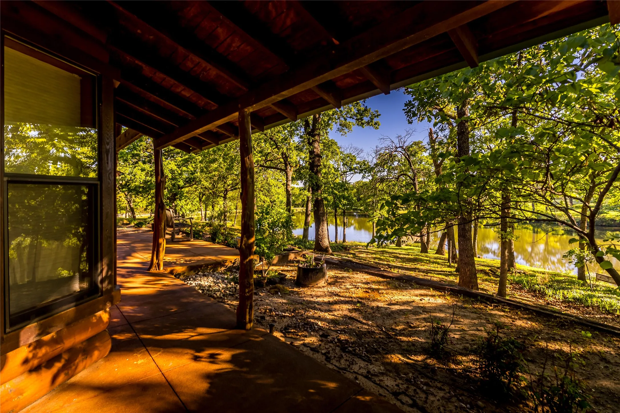 Farm For Sale in Grayson County , 1838 Liberty Road, Gordonville, Texas 76245, 4 Bedroom, 4 Bathroom, Garage spaces, 2,411 Sqft, built in 2003, mls#21376755, Real Estate Agent in Gordonville, Homes For Sale in Grayson county, Homes For Sale in Gordonville, Realtor in Gordonville Texas, Real Estate Brokerage Independent Realty Texas, Luminita Cordes Realtor