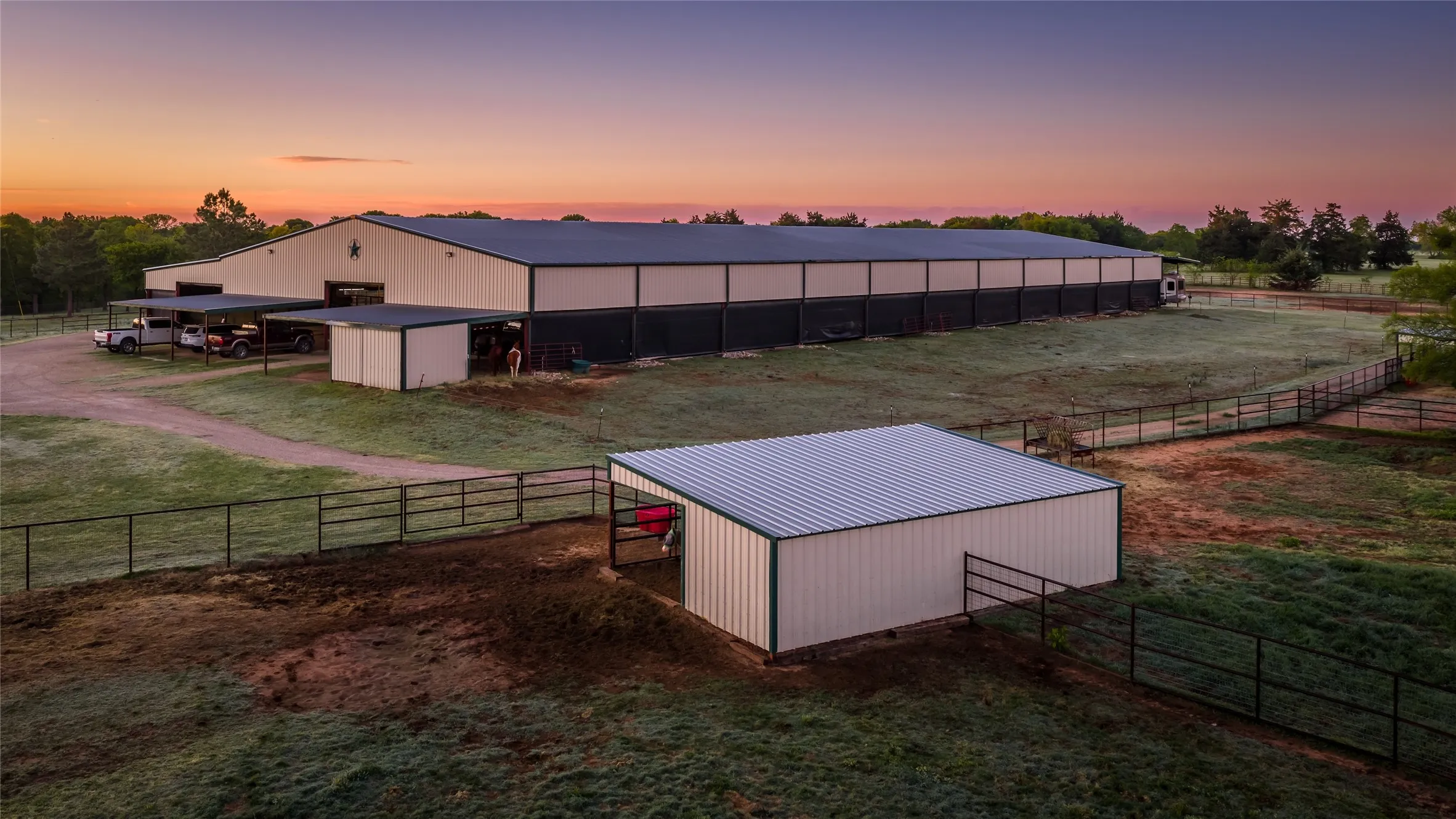 Farm For Sale in Grayson County , 1838 Liberty Road, Gordonville, Texas 76245, 4 Bedroom, 4 Bathroom, Garage spaces, 2,411 Sqft, built in 2003, mls#21376755, Real Estate Agent in Gordonville, Homes For Sale in Grayson county, Homes For Sale in Gordonville, Realtor in Gordonville Texas, Real Estate Brokerage Independent Realty Texas, Luminita Cordes Realtor