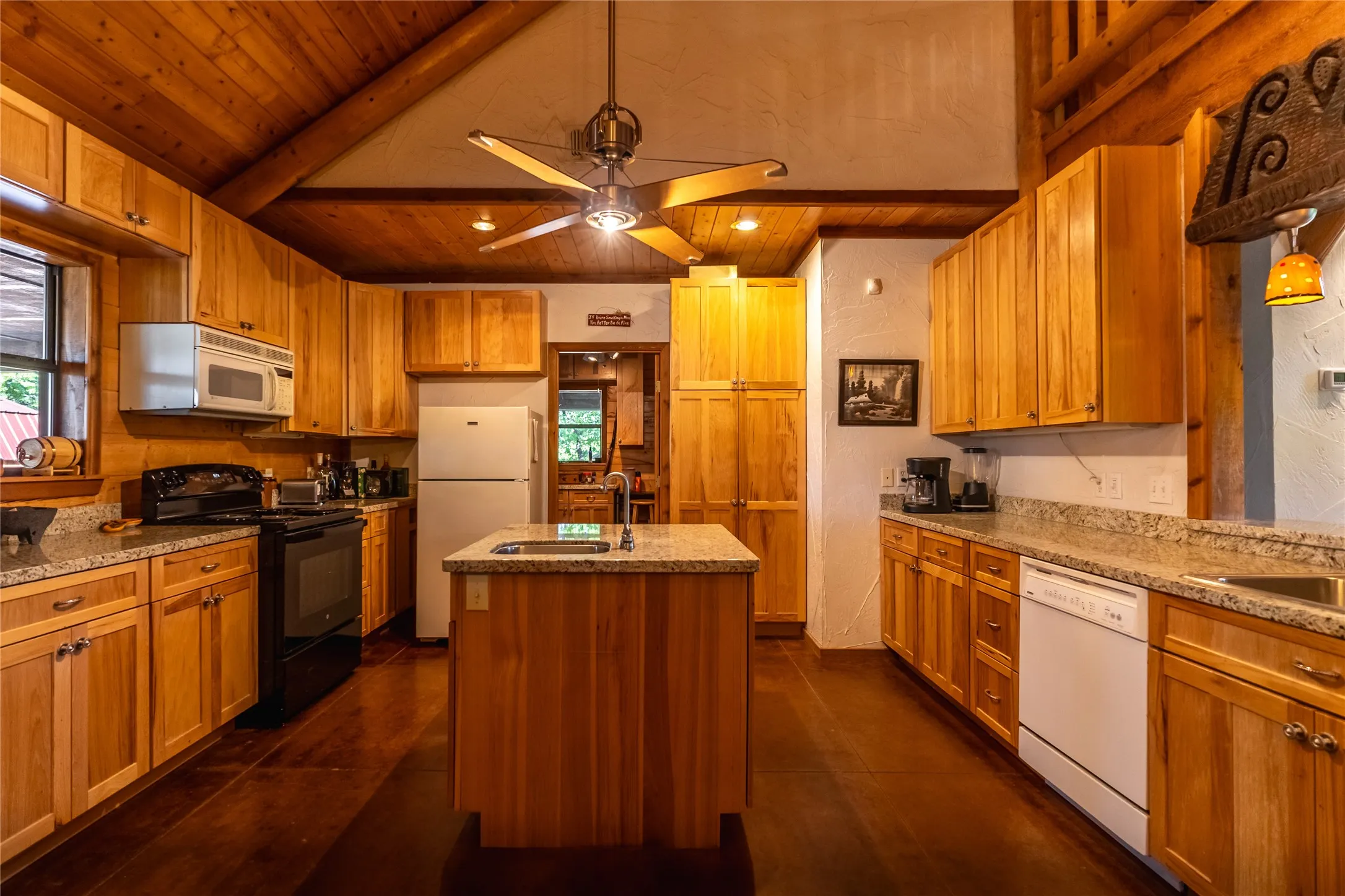 Farm For Sale in Grayson County , 1838 Liberty Road, Gordonville, Texas 76245, 4 Bedroom, 4 Bathroom, Garage spaces, 2,411 Sqft, built in 2003, mls#21376755, Real Estate Agent in Gordonville, Homes For Sale in Grayson county, Homes For Sale in Gordonville, Realtor in Gordonville Texas, Real Estate Brokerage Independent Realty Texas, Luminita Cordes Realtor