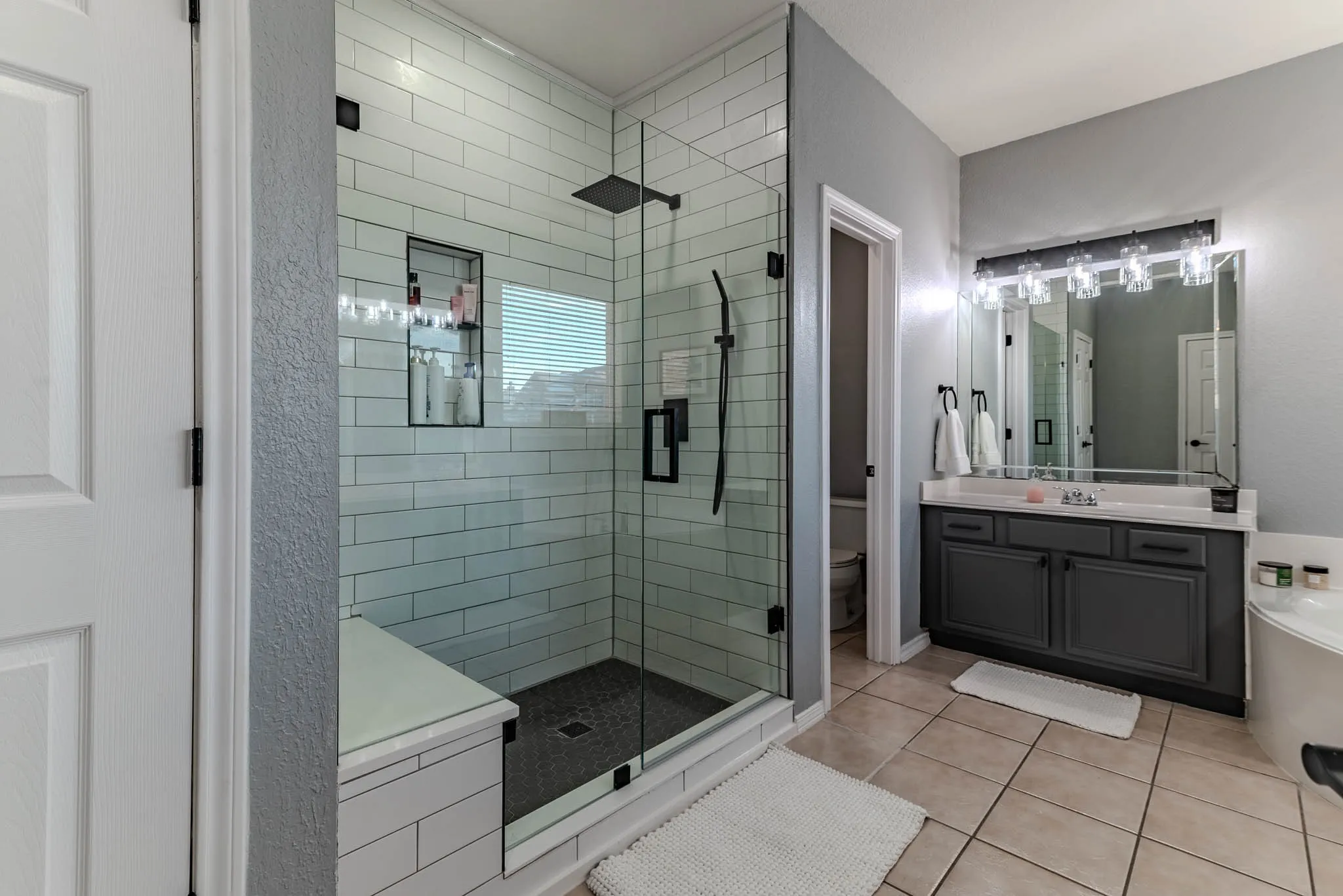 Single Family Residence For Sale in Tarrant County , 5101 Weshire Drive, Mansfield, Texas 76063, 5 Bedroom, 4 Bathroom, 3 Garage spaces, 3,927 Sqft, built in 2003, mls#21375430, Real Estate Agent in Mansfield, Homes For Sale in Tarrant county, Homes For Sale in Mansfield, Realtor in Mansfield Texas, Real Estate Brokerage Independent Realty Texas, Luminita Cordes Realtor