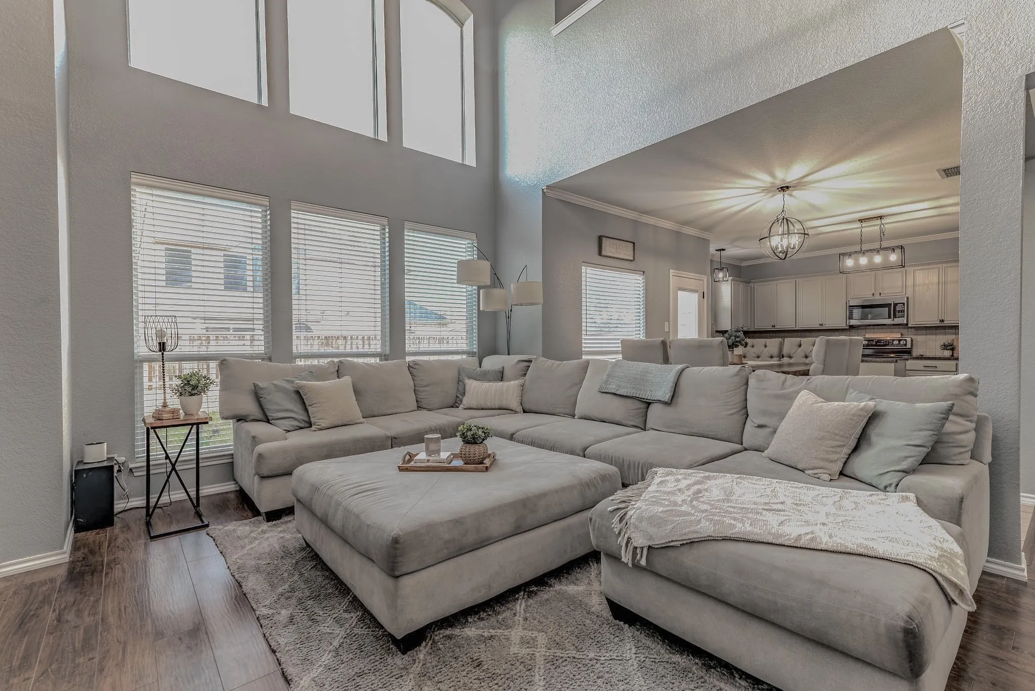 Single Family Residence For Sale in Tarrant County , 5101 Weshire Drive, Mansfield, Texas 76063, 5 Bedroom, 4 Bathroom, 3 Garage spaces, 3,927 Sqft, built in 2003, mls#21375430, Real Estate Agent in Mansfield, Homes For Sale in Tarrant county, Homes For Sale in Mansfield, Realtor in Mansfield Texas, Real Estate Brokerage Independent Realty Texas, Luminita Cordes Realtor