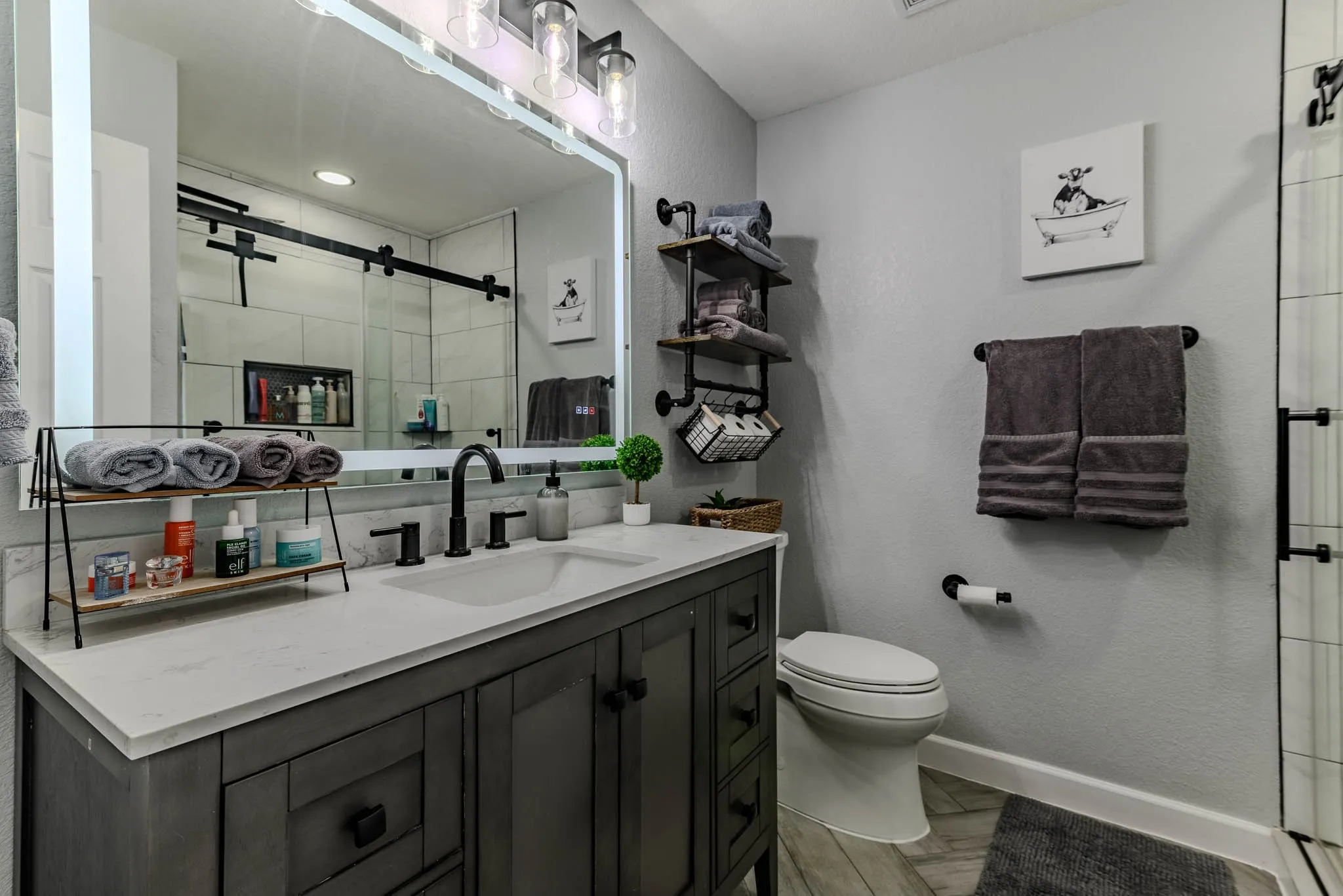 Single Family Residence For Sale in Tarrant County , 5101 Weshire Drive, Mansfield, Texas 76063, 5 Bedroom, 4 Bathroom, 3 Garage spaces, 3,927 Sqft, built in 2003, mls#21375430, Real Estate Agent in Mansfield, Homes For Sale in Tarrant county, Homes For Sale in Mansfield, Realtor in Mansfield Texas, Real Estate Brokerage Independent Realty Texas, Luminita Cordes Realtor