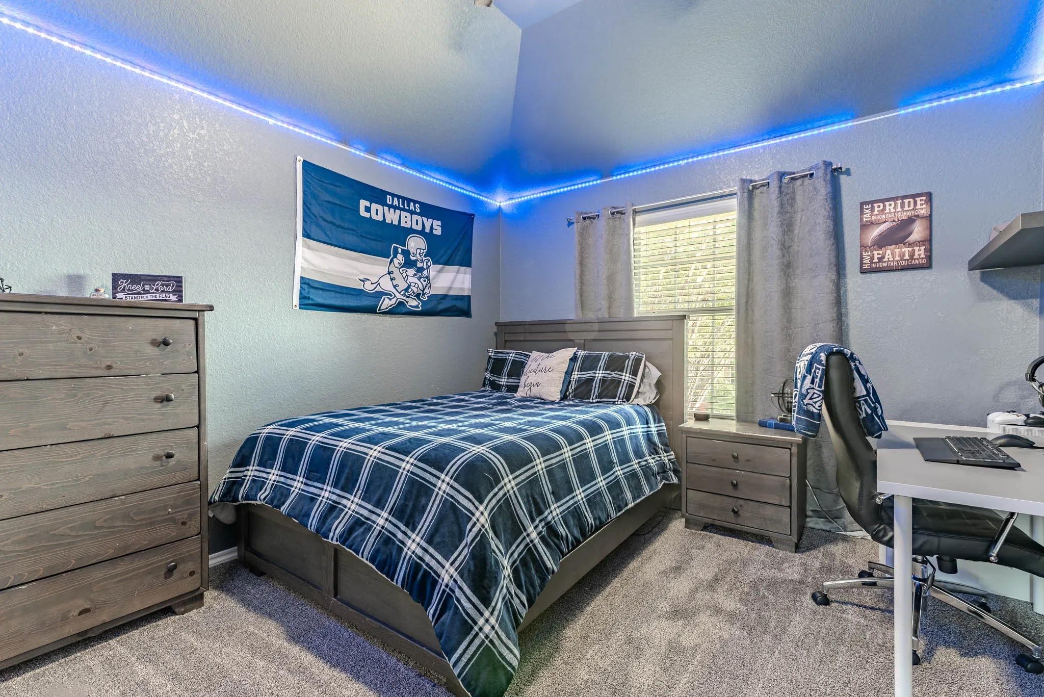 Single Family Residence For Sale in Tarrant County , 5101 Weshire Drive, Mansfield, Texas 76063, 5 Bedroom, 4 Bathroom, 3 Garage spaces, 3,927 Sqft, built in 2003, mls#21375430, Real Estate Agent in Mansfield, Homes For Sale in Tarrant county, Homes For Sale in Mansfield, Realtor in Mansfield Texas, Real Estate Brokerage Independent Realty Texas, Luminita Cordes Realtor