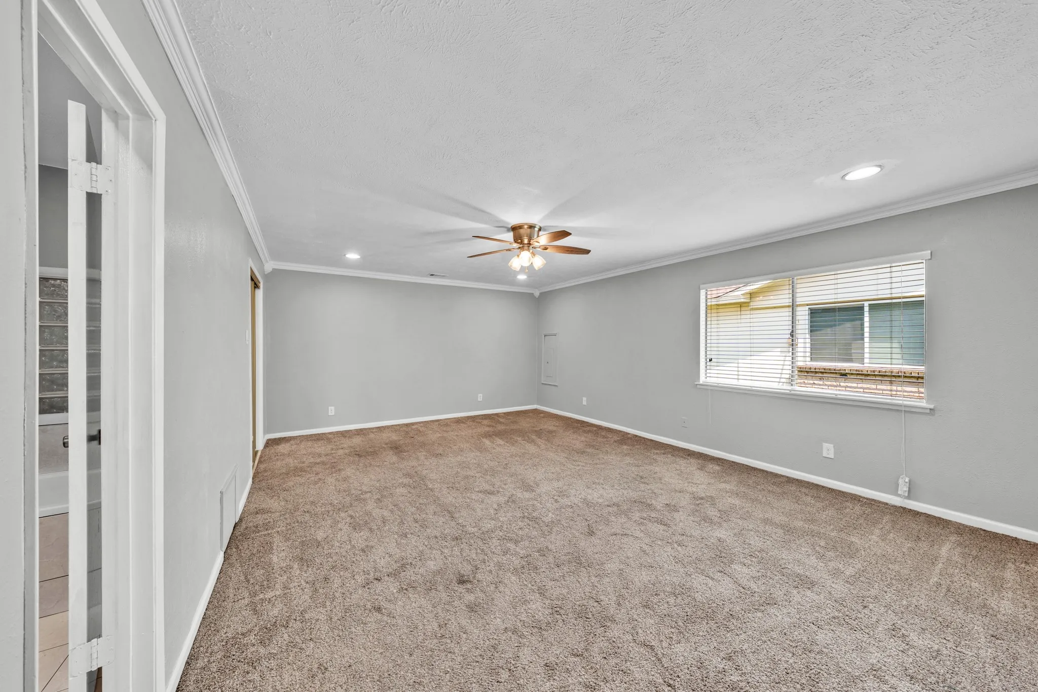 Single Family Residence For Rent in Collin County , 1715 Cherokee Trail, Plano, Texas 75023, 4 Bedroom, 2 Bathroom, 1 Garage spaces, 2,700 Sqft, built in 1977, mls#21376832, Real Estate Agent in Plano, Homes For Rent in Collin county, Homes For Rent in Plano, Realtor in Plano Texas, Real Estate Brokerage Independent Realty Texas, Luminita Cordes Realtor