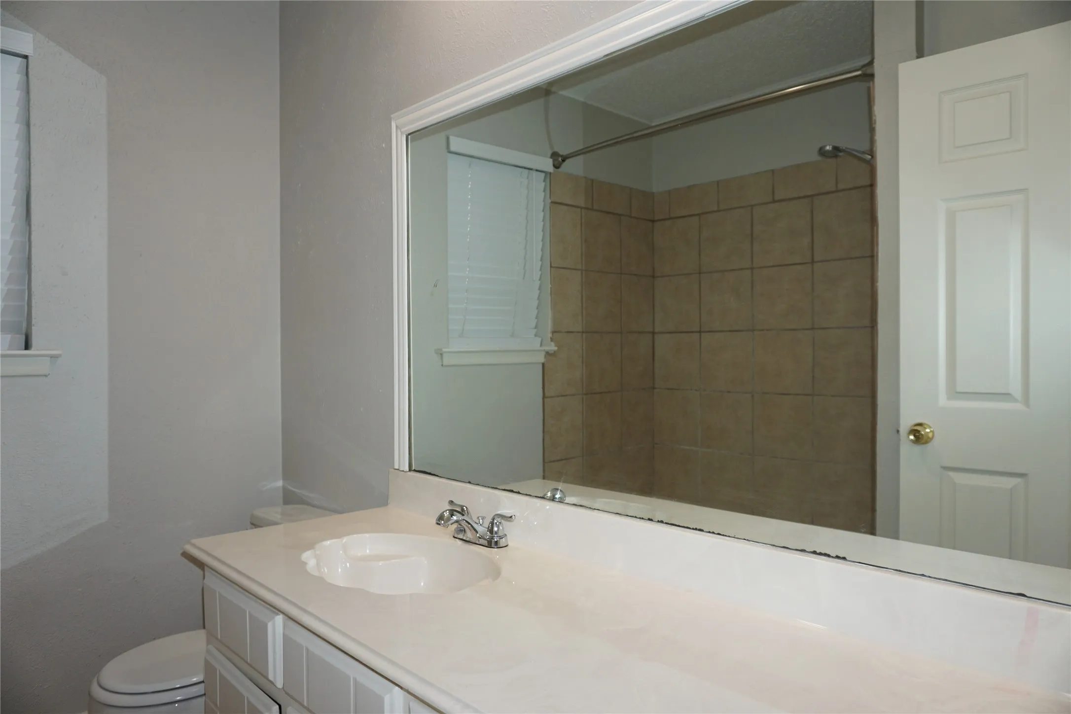 Single Family Residence For Rent in Tarrant County , 2308 Warwick Court, Bedford, Texas 76022, 3 Bedroom, 2 Bathroom, Garage spaces, 1,837 Sqft, built in 1971, mls#21234063, Real Estate Agent in Bedford, Homes For Rent in Tarrant county, Homes For Rent in Bedford, Realtor in Bedford Texas, Real Estate Brokerage Independent Realty Texas, Luminita Cordes Realtor