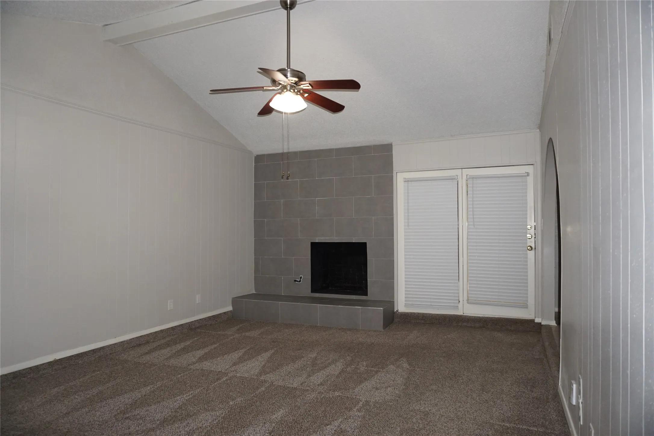 Single Family Residence For Rent in Tarrant County , 2308 Warwick Court, Bedford, Texas 76022, 3 Bedroom, 2 Bathroom, Garage spaces, 1,837 Sqft, built in 1971, mls#21234063, Real Estate Agent in Bedford, Homes For Rent in Tarrant county, Homes For Rent in Bedford, Realtor in Bedford Texas, Real Estate Brokerage Independent Realty Texas, Luminita Cordes Realtor