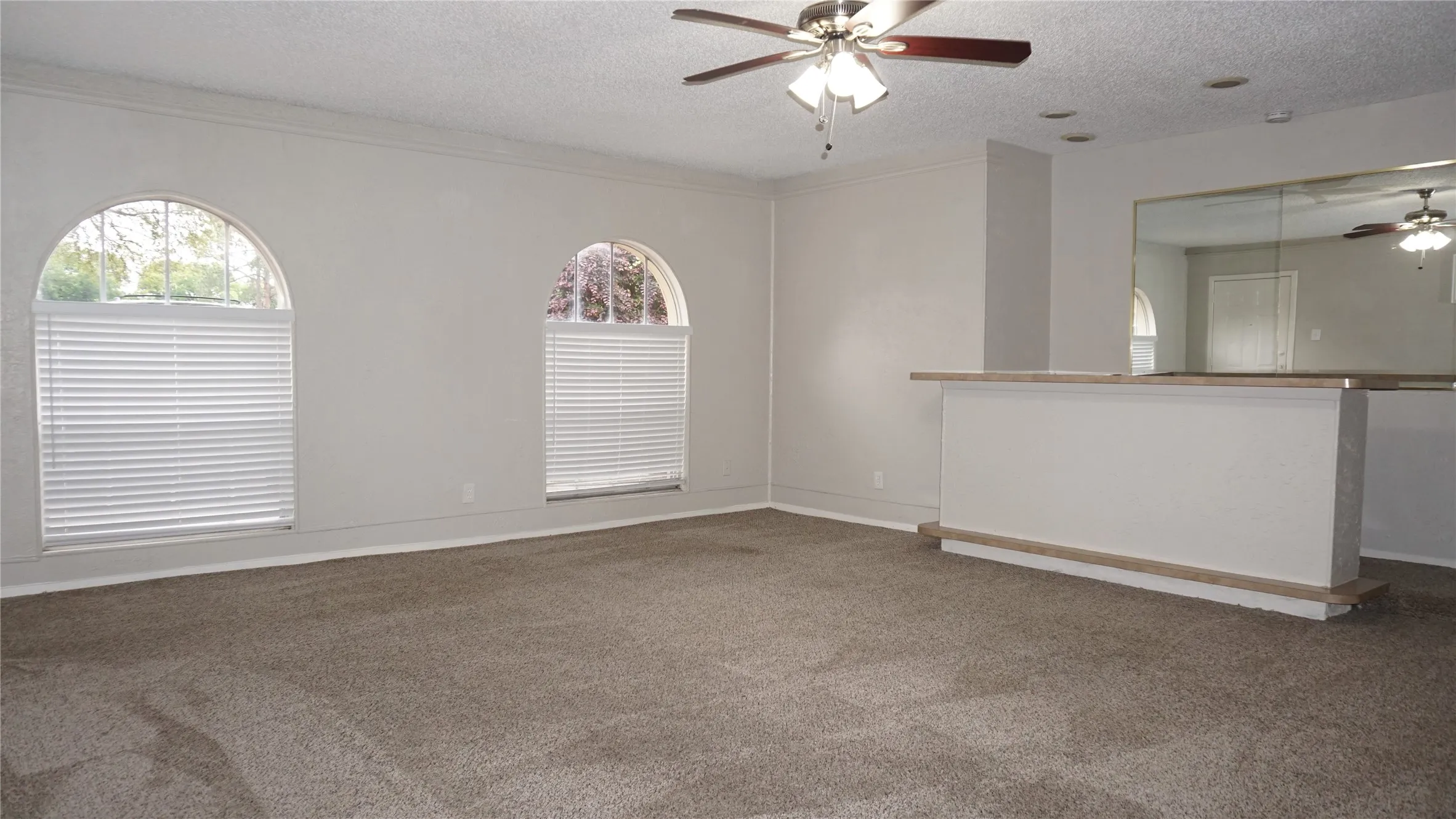 Single Family Residence For Rent in Tarrant County , 2308 Warwick Court, Bedford, Texas 76022, 3 Bedroom, 2 Bathroom, Garage spaces, 1,837 Sqft, built in 1971, mls#21234063, Real Estate Agent in Bedford, Homes For Rent in Tarrant county, Homes For Rent in Bedford, Realtor in Bedford Texas, Real Estate Brokerage Independent Realty Texas, Luminita Cordes Realtor