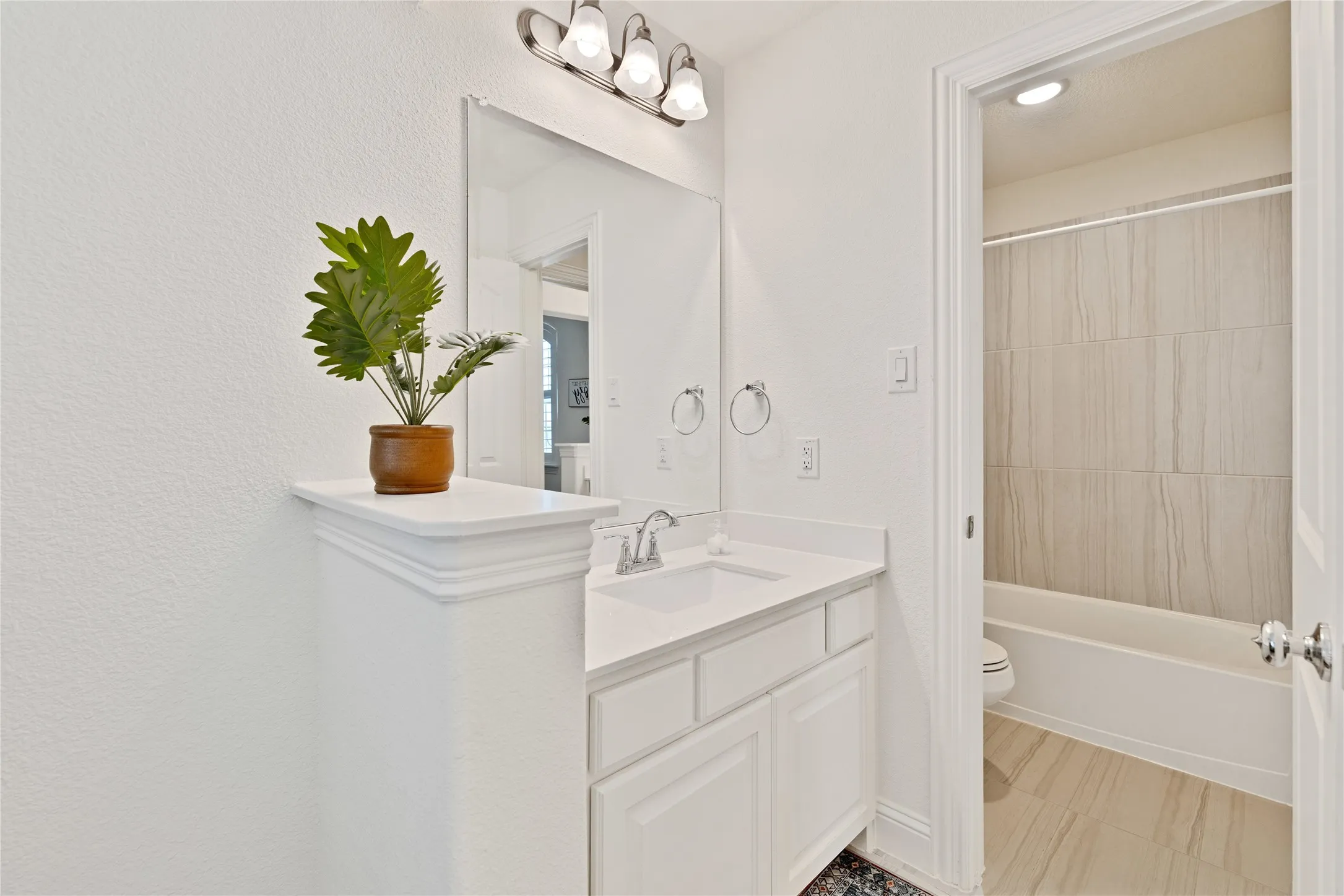 Single Family Residence For Rent in Collin County , 5952 Augustine Road, Mc Kinney, Texas 75071, 5 Bedroom, 4 Bathroom, 2 Garage spaces, 3,352 Sqft, built in 2021, mls#21376827, Real Estate Agent in Mc Kinney, Homes For Rent in Collin county, Homes For Rent in Mc Kinney, Realtor in Mc Kinney Texas, Real Estate Brokerage Independent Realty Texas, Luminita Cordes Realtor