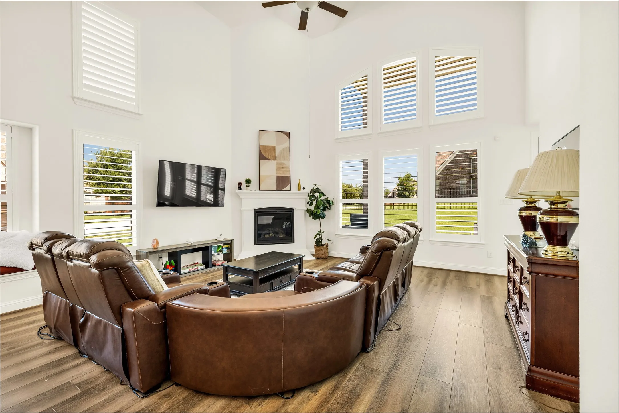 Single Family Residence For Rent in Collin County , 5952 Augustine Road, Mc Kinney, Texas 75071, 5 Bedroom, 4 Bathroom, 2 Garage spaces, 3,352 Sqft, built in 2021, mls#21376827, Real Estate Agent in Mc Kinney, Homes For Rent in Collin county, Homes For Rent in Mc Kinney, Realtor in Mc Kinney Texas, Real Estate Brokerage Independent Realty Texas, Luminita Cordes Realtor