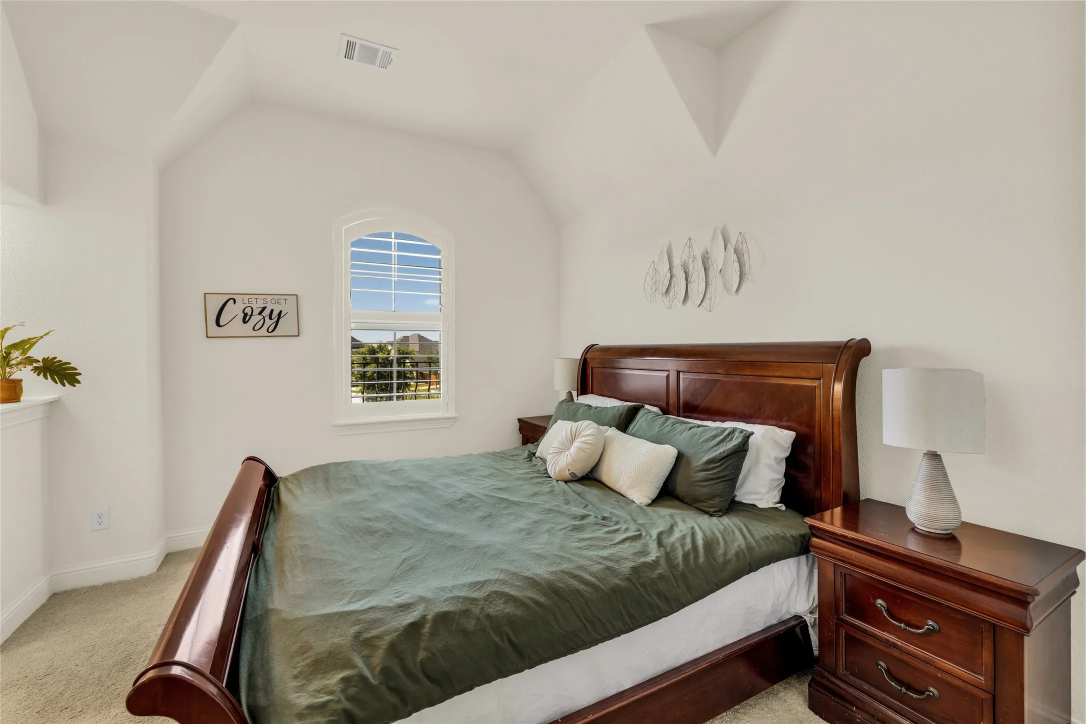 Single Family Residence For Rent in Collin County , 5952 Augustine Road, Mc Kinney, Texas 75071, 5 Bedroom, 4 Bathroom, 2 Garage spaces, 3,352 Sqft, built in 2021, mls#21376827, Real Estate Agent in Mc Kinney, Homes For Rent in Collin county, Homes For Rent in Mc Kinney, Realtor in Mc Kinney Texas, Real Estate Brokerage Independent Realty Texas, Luminita Cordes Realtor