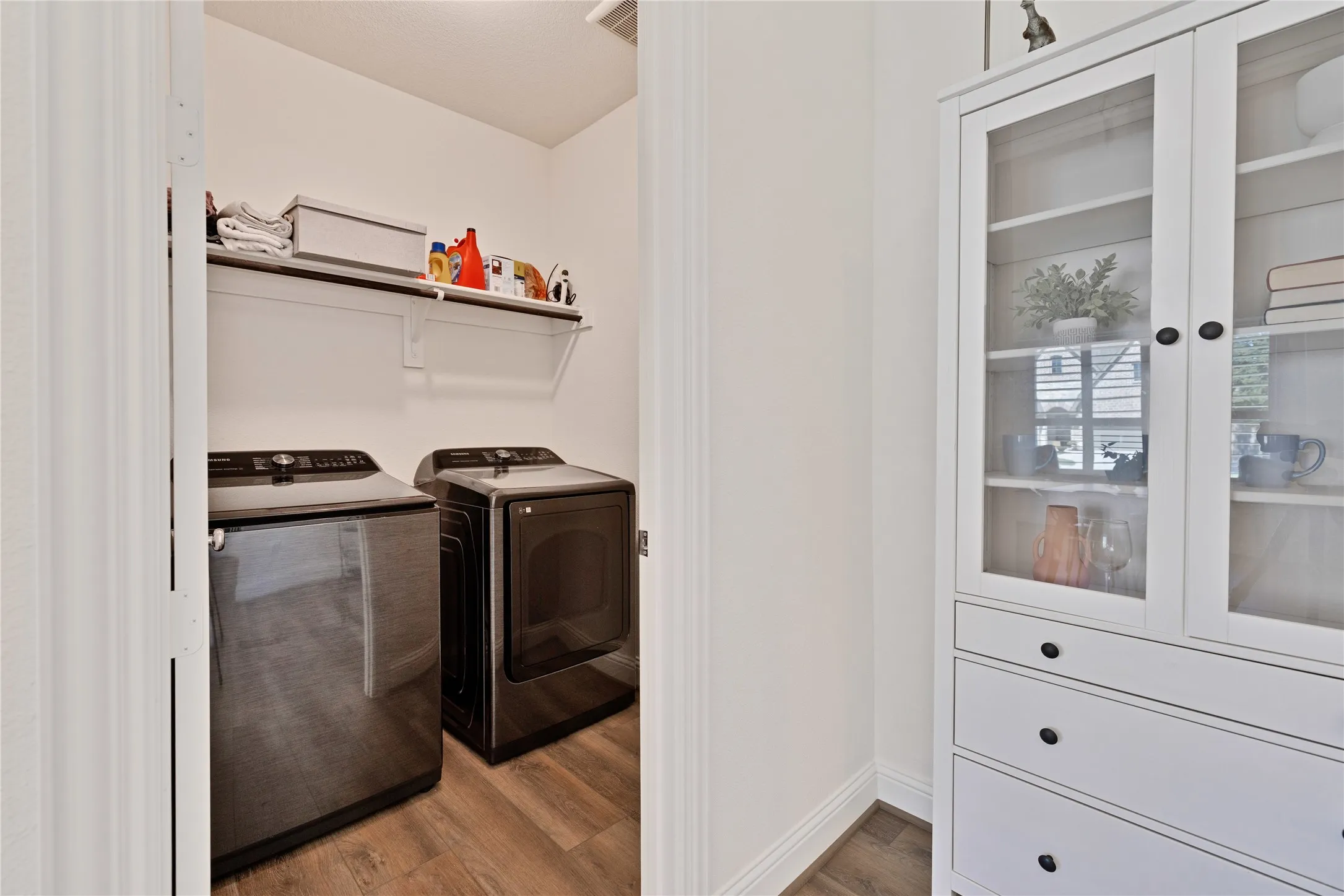 Single Family Residence For Rent in Collin County , 5952 Augustine Road, Mc Kinney, Texas 75071, 5 Bedroom, 4 Bathroom, 2 Garage spaces, 3,352 Sqft, built in 2021, mls#21376827, Real Estate Agent in Mc Kinney, Homes For Rent in Collin county, Homes For Rent in Mc Kinney, Realtor in Mc Kinney Texas, Real Estate Brokerage Independent Realty Texas, Luminita Cordes Realtor