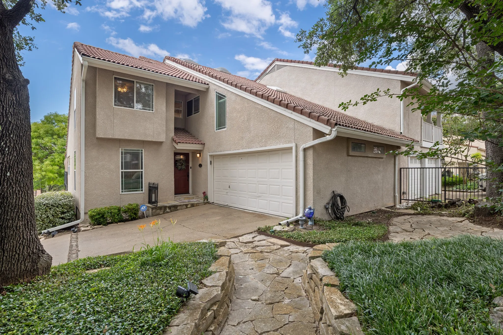Single Family Residence For Rent in Rockwall County , 3326 Augusta Boulevard, Rockwall, Texas 75087, 4 Bedroom, 3 Bathroom, 2 Garage spaces, 2,480 Sqft, built in 1984, mls#21375805, Real Estate Agent in Rockwall, Homes For Rent in Rockwall county, Homes For Rent in Rockwall, Realtor in Rockwall Texas, Real Estate Brokerage Independent Realty Texas, Luminita Cordes Realtor