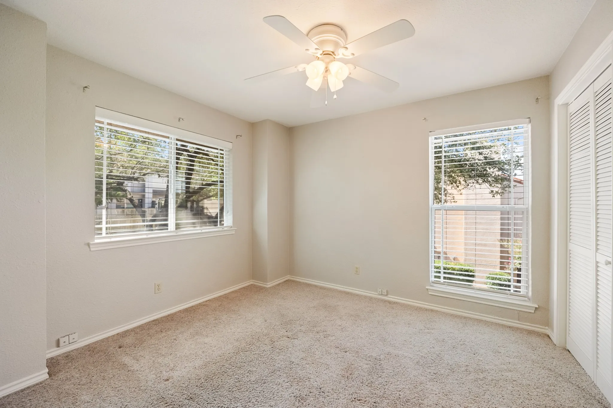 Single Family Residence For Rent in Rockwall County , 3326 Augusta Boulevard, Rockwall, Texas 75087, 4 Bedroom, 3 Bathroom, 2 Garage spaces, 2,480 Sqft, built in 1984, mls#21375805, Real Estate Agent in Rockwall, Homes For Rent in Rockwall county, Homes For Rent in Rockwall, Realtor in Rockwall Texas, Real Estate Brokerage Independent Realty Texas, Luminita Cordes Realtor
