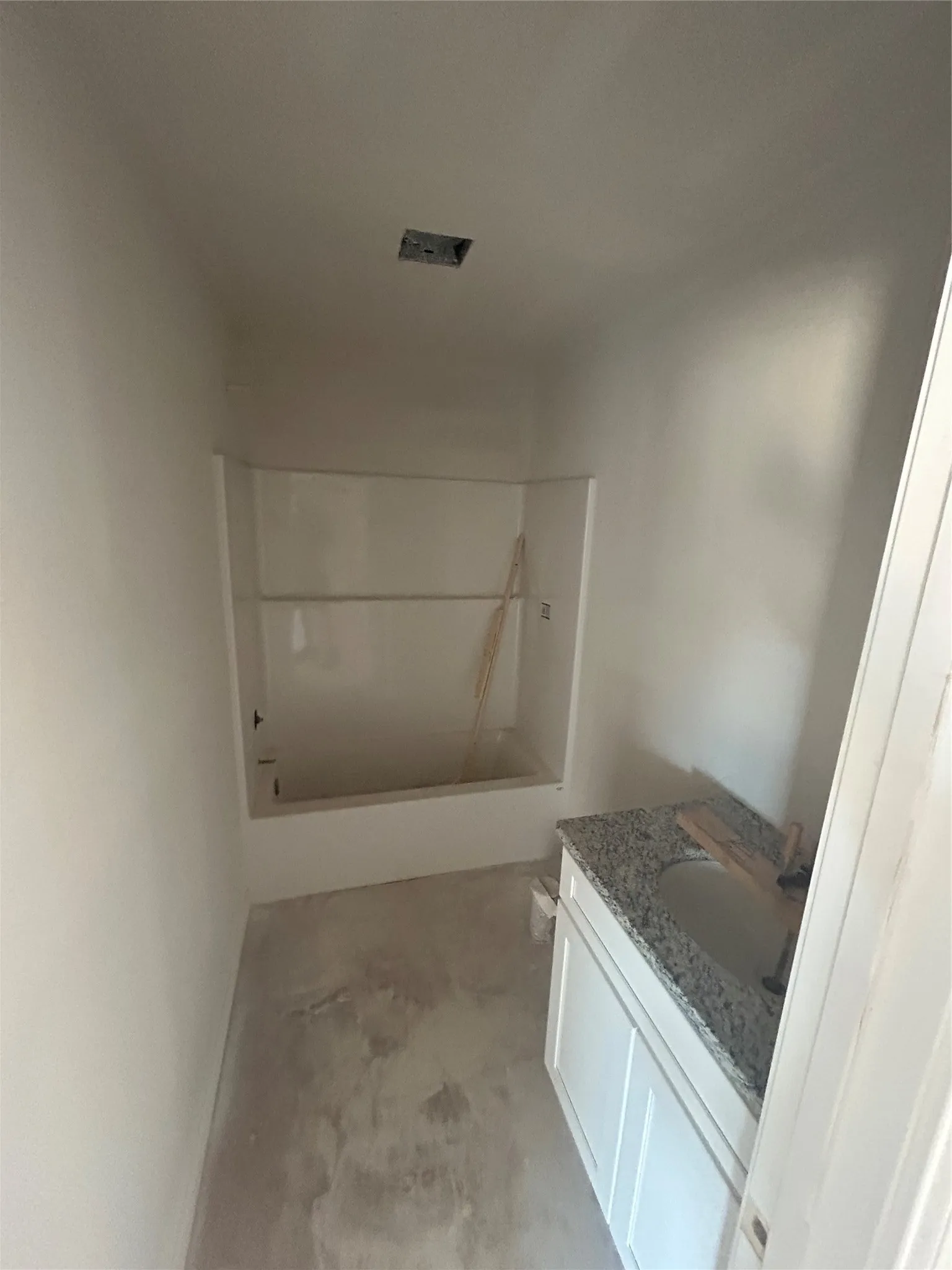 Single Family Residence For Sale in Taylor County , 5602 Abbey Road, Abilene, Texas 79606, 3 Bedroom, 2 Bathroom, 2 Garage spaces, 1,522 Sqft, built in 2026, mls#21376839, Real Estate Agent in Abilene, Homes For Sale in Taylor county, Homes For Sale in Abilene, Realtor in Abilene Texas, Real Estate Brokerage Independent Realty Texas, Luminita Cordes Realtor
