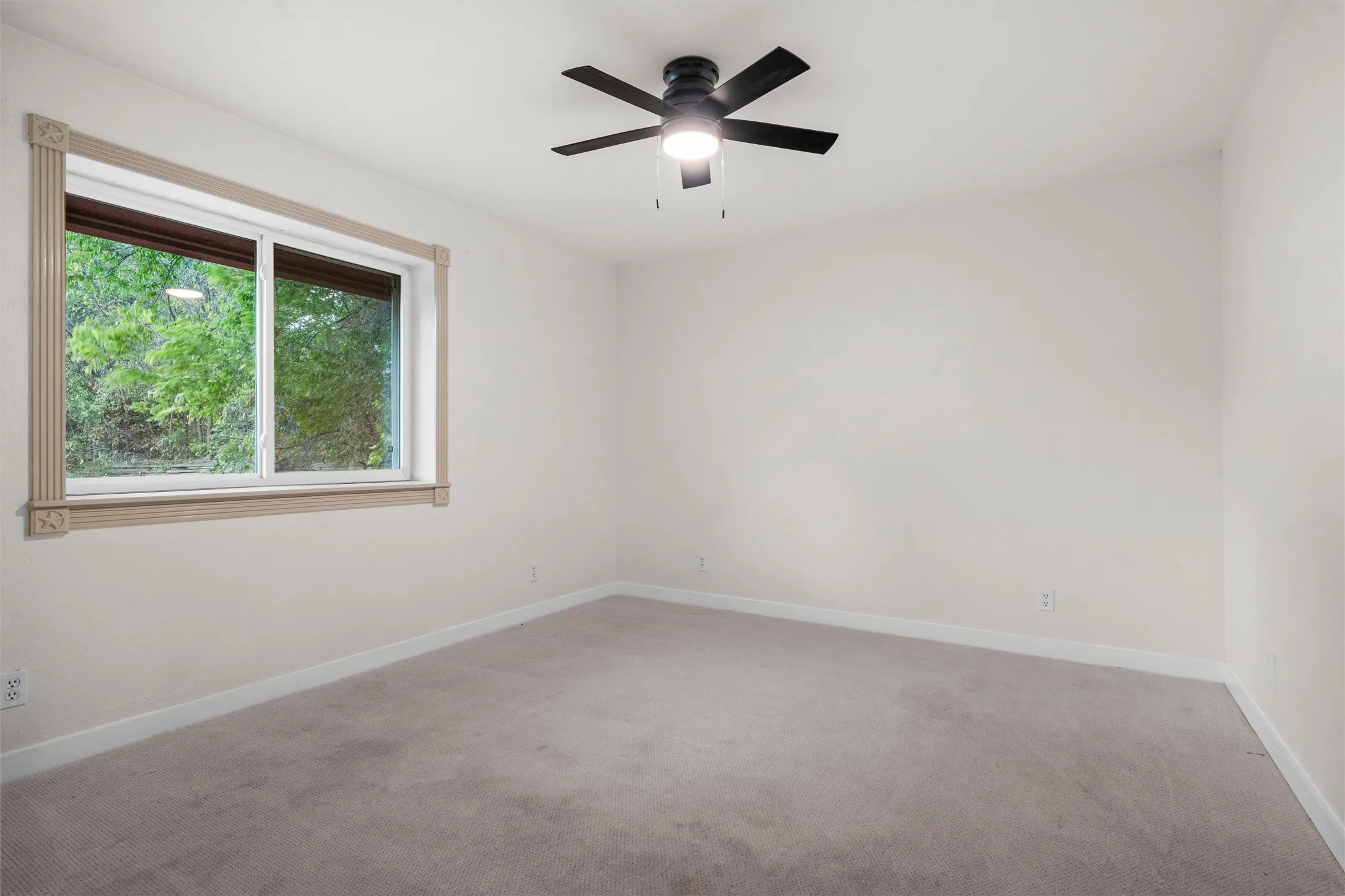 Single Family Residence For Sale in Tarrant County , 6020 Lantana Lane, Fort Worth, Texas 76112, 5 Bedroom, 3 Bathroom, Garage spaces, 3,091 Sqft, built in 1977, mls#21375272, Real Estate Agent in Fort Worth, Homes For Sale in Tarrant county, Homes For Sale in Fort Worth, Realtor in Fort Worth Texas, Real Estate Brokerage Independent Realty Texas, Luminita Cordes Realtor