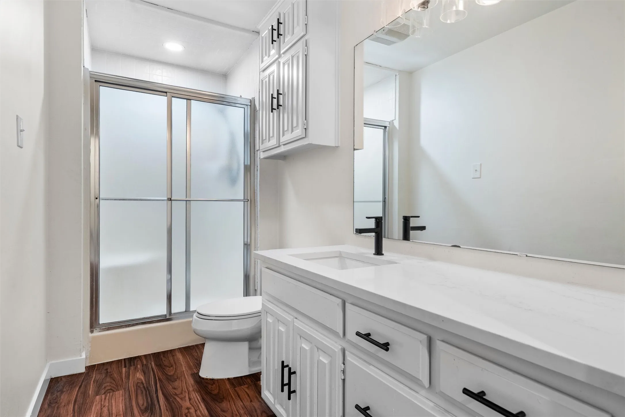 Single Family Residence For Sale in Tarrant County , 6020 Lantana Lane, Fort Worth, Texas 76112, 5 Bedroom, 3 Bathroom, Garage spaces, 3,091 Sqft, built in 1977, mls#21375272, Real Estate Agent in Fort Worth, Homes For Sale in Tarrant county, Homes For Sale in Fort Worth, Realtor in Fort Worth Texas, Real Estate Brokerage Independent Realty Texas, Luminita Cordes Realtor
