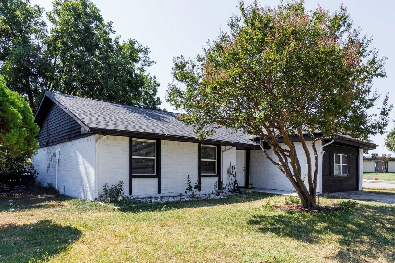 Single Family Residence For Sale in Dallas County , 478 Birchwood Drive, Garland, Texas 75043, 3 Bedroom, 2 Bathroom, Garage spaces, 1,756 Sqft, built in 1969, mls#21373042, Real Estate Agent in Garland, Homes For Sale in Dallas county, Homes For Sale in Garland, Realtor in Garland Texas, Real Estate Brokerage Independent Realty Texas, Luminita Cordes Realtor