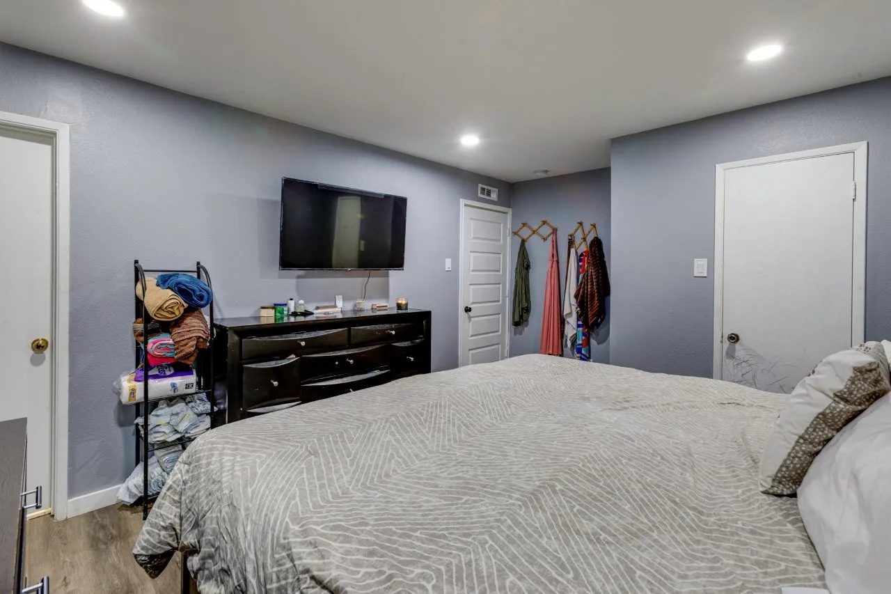 Single Family Residence For Sale in Dallas County , 478 Birchwood Drive, Garland, Texas 75043, 3 Bedroom, 2 Bathroom, Garage spaces, 1,756 Sqft, built in 1969, mls#21373042, Real Estate Agent in Garland, Homes For Sale in Dallas county, Homes For Sale in Garland, Realtor in Garland Texas, Real Estate Brokerage Independent Realty Texas, Luminita Cordes Realtor