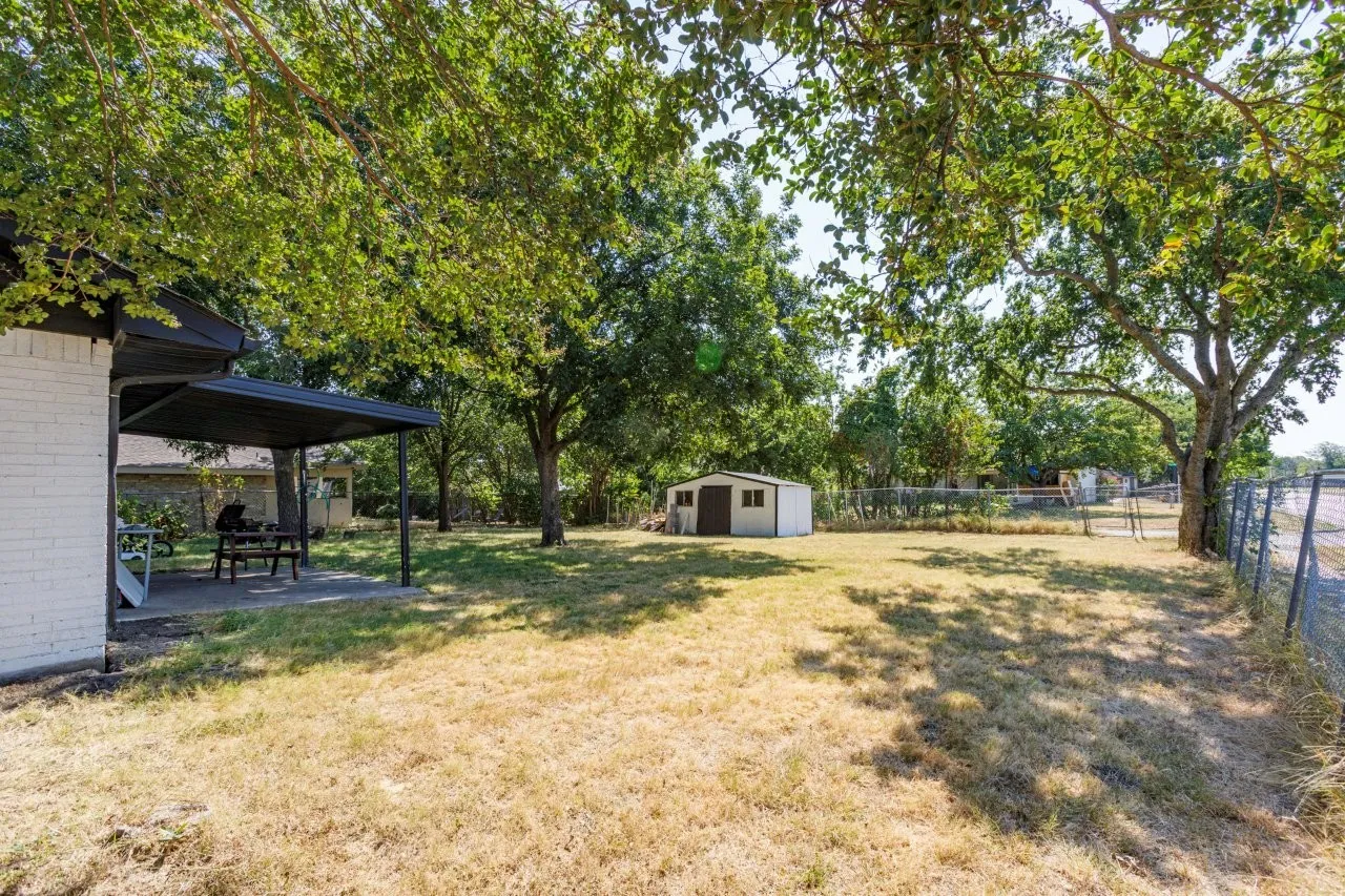 Single Family Residence For Sale in Dallas County , 478 Birchwood Drive, Garland, Texas 75043, 3 Bedroom, 2 Bathroom, Garage spaces, 1,756 Sqft, built in 1969, mls#21373042, Real Estate Agent in Garland, Homes For Sale in Dallas county, Homes For Sale in Garland, Realtor in Garland Texas, Real Estate Brokerage Independent Realty Texas, Luminita Cordes Realtor