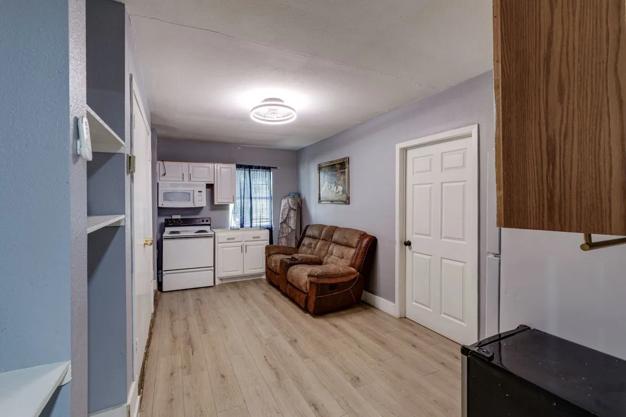 Single Family Residence For Sale in Dallas County , 478 Birchwood Drive, Garland, Texas 75043, 3 Bedroom, 2 Bathroom, Garage spaces, 1,756 Sqft, built in 1969, mls#21373042, Real Estate Agent in Garland, Homes For Sale in Dallas county, Homes For Sale in Garland, Realtor in Garland Texas, Real Estate Brokerage Independent Realty Texas, Luminita Cordes Realtor