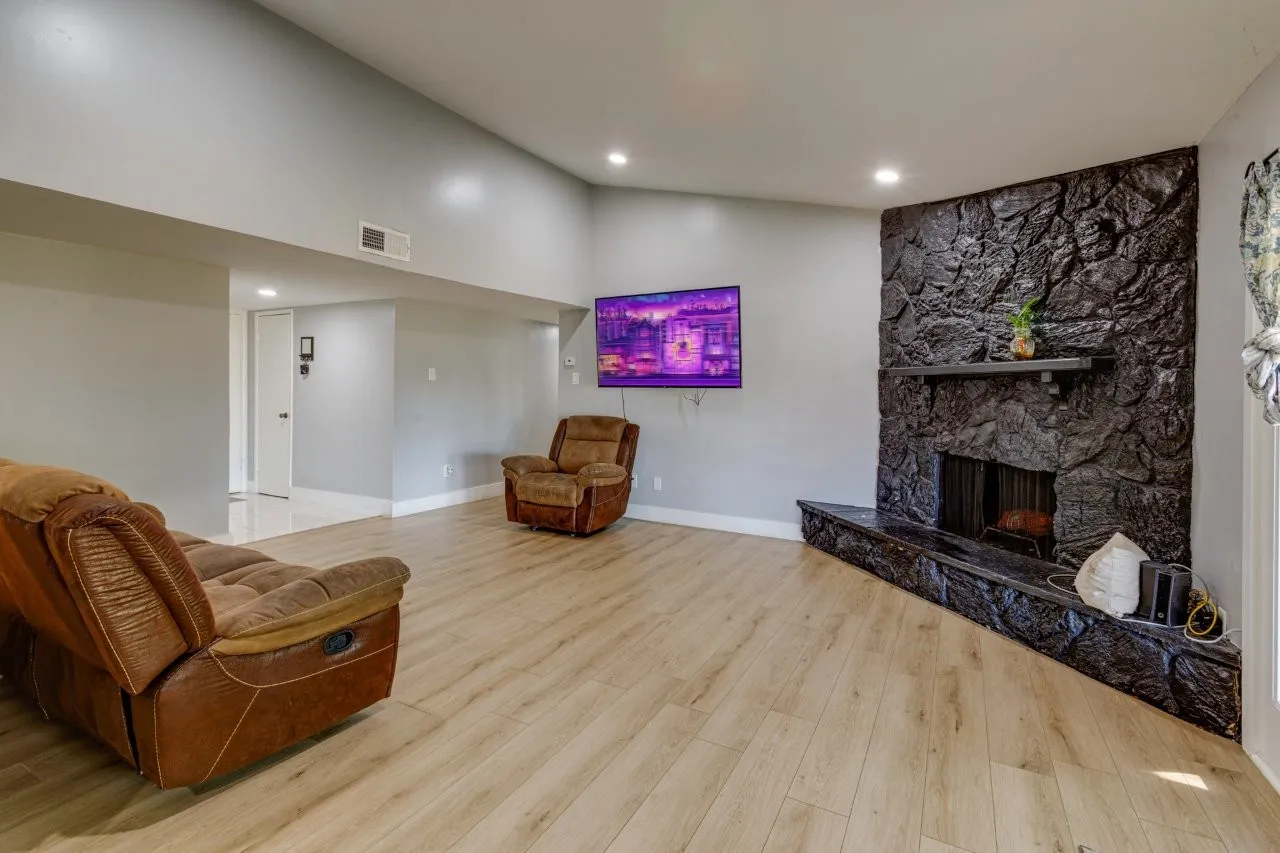 Single Family Residence For Sale in Dallas County , 478 Birchwood Drive, Garland, Texas 75043, 3 Bedroom, 2 Bathroom, Garage spaces, 1,756 Sqft, built in 1969, mls#21373042, Real Estate Agent in Garland, Homes For Sale in Dallas county, Homes For Sale in Garland, Realtor in Garland Texas, Real Estate Brokerage Independent Realty Texas, Luminita Cordes Realtor