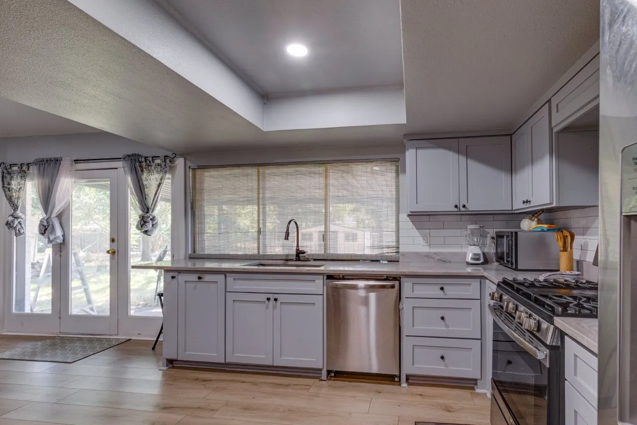 Single Family Residence For Sale in Dallas County , 478 Birchwood Drive, Garland, Texas 75043, 3 Bedroom, 2 Bathroom, Garage spaces, 1,756 Sqft, built in 1969, mls#21373042, Real Estate Agent in Garland, Homes For Sale in Dallas county, Homes For Sale in Garland, Realtor in Garland Texas, Real Estate Brokerage Independent Realty Texas, Luminita Cordes Realtor