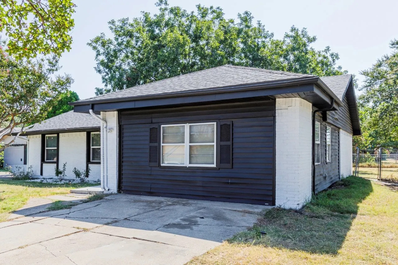 Single Family Residence For Sale in Dallas County , 478 Birchwood Drive, Garland, Texas 75043, 3 Bedroom, 2 Bathroom, Garage spaces, 1,756 Sqft, built in 1969, mls#21373042, Real Estate Agent in Garland, Homes For Sale in Dallas county, Homes For Sale in Garland, Realtor in Garland Texas, Real Estate Brokerage Independent Realty Texas, Luminita Cordes Realtor