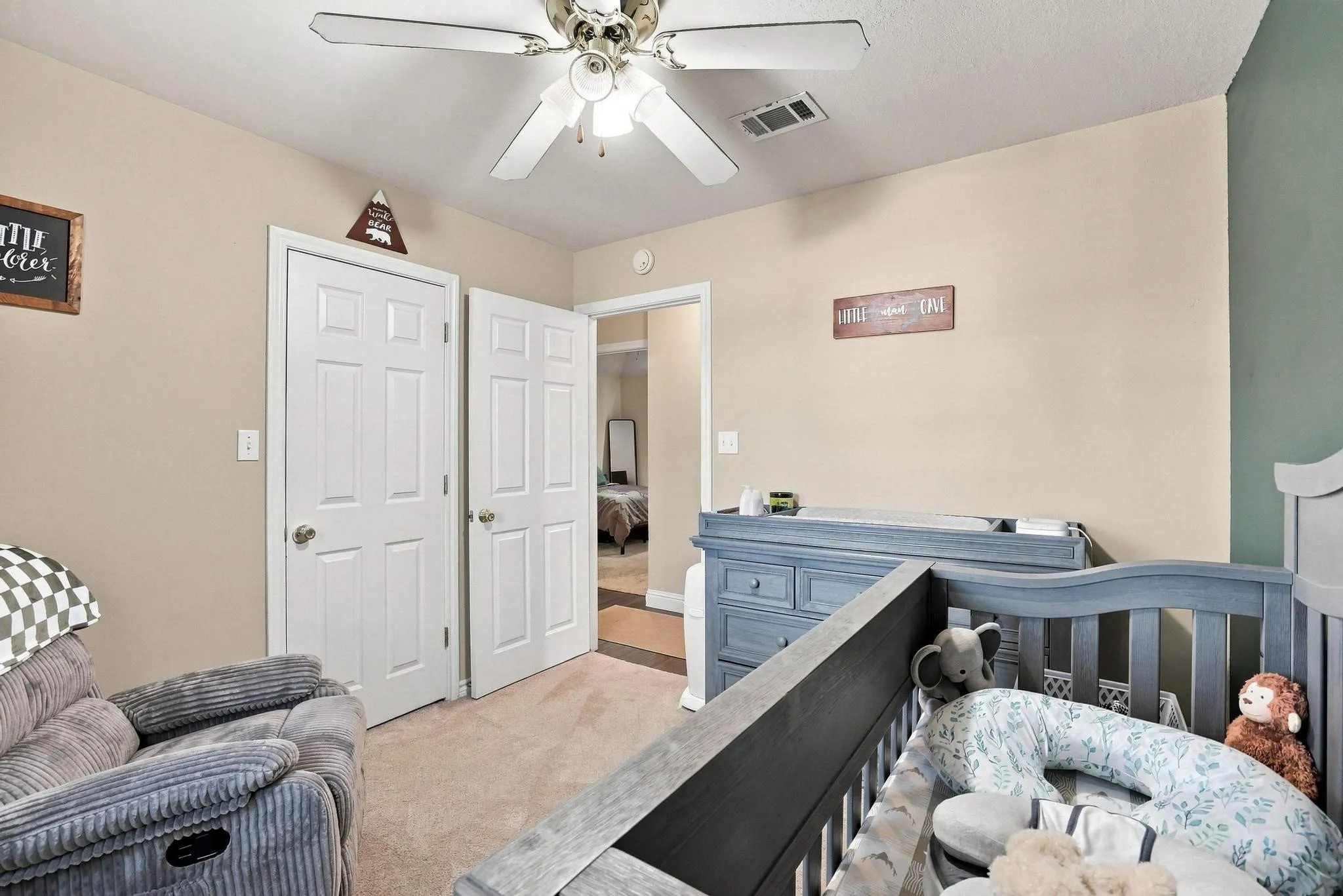 Single Family Residence For Sale in Grayson County , 3411 Dana Lane, Denison, Texas 75021, 3 Bedroom, 2 Bathroom, 2 Garage spaces, 1,188 Sqft, built in 2002, mls#21376664, Real Estate Agent in Denison, Homes For Sale in Grayson county, Homes For Sale in Denison, Realtor in Denison Texas, Real Estate Brokerage Independent Realty Texas, Luminita Cordes Realtor