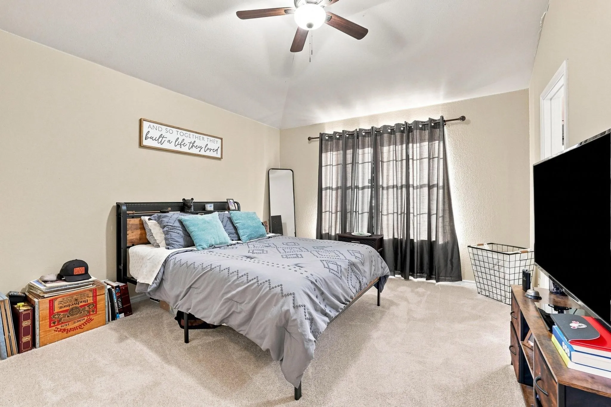 Single Family Residence For Sale in Grayson County , 3411 Dana Lane, Denison, Texas 75021, 3 Bedroom, 2 Bathroom, 2 Garage spaces, 1,188 Sqft, built in 2002, mls#21376664, Real Estate Agent in Denison, Homes For Sale in Grayson county, Homes For Sale in Denison, Realtor in Denison Texas, Real Estate Brokerage Independent Realty Texas, Luminita Cordes Realtor