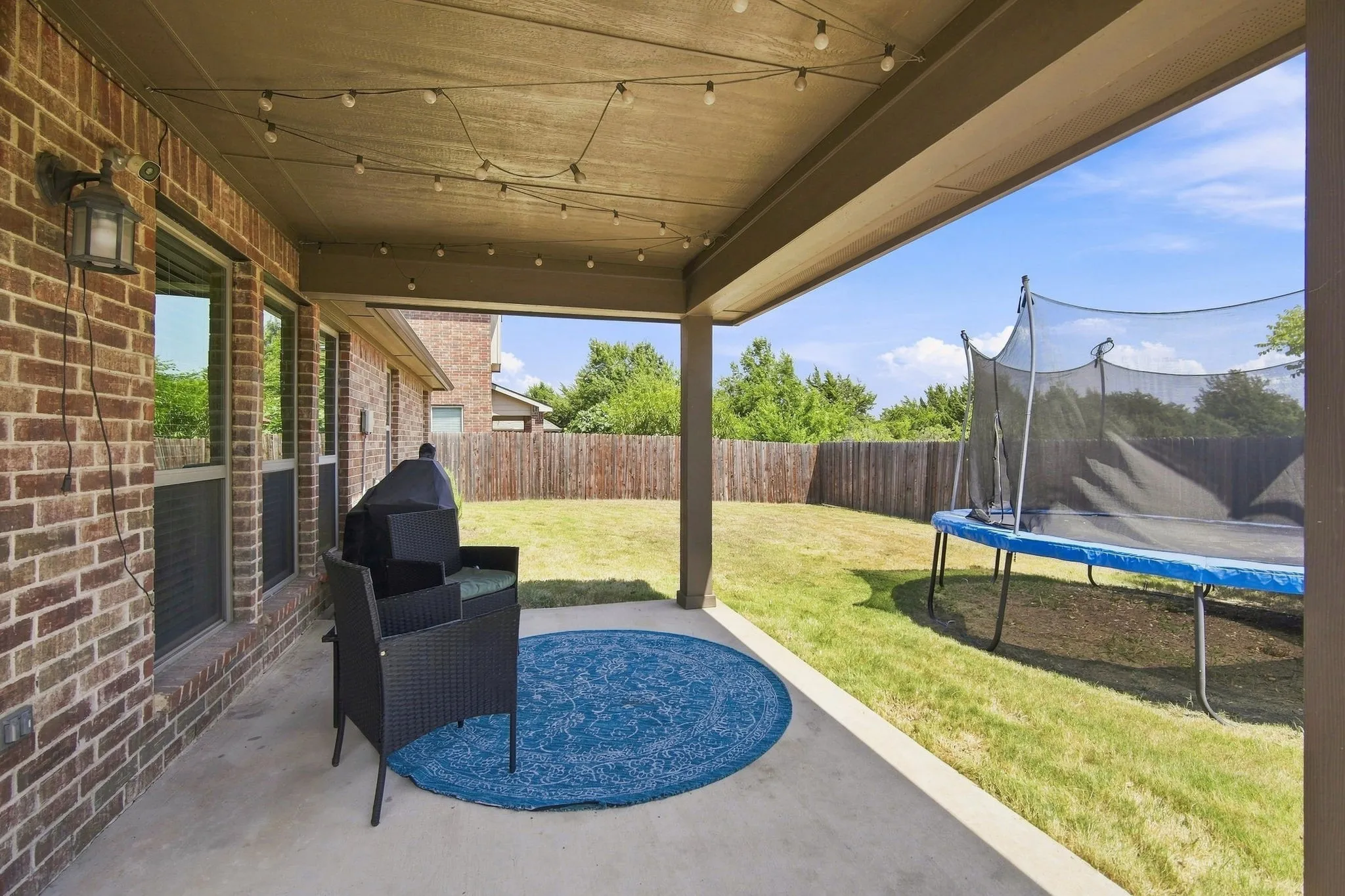 Single Family Residence For Sale in Ellis County , 910 Westminster Drive, Midlothian, Texas 76065, 3 Bedroom, 3 Bathroom, 2 Garage spaces, 2,186 Sqft, built in 2015, mls#21370217, Real Estate Agent in Midlothian, Homes For Sale in Ellis county, Homes For Sale in Midlothian, Realtor in Midlothian Texas, Real Estate Brokerage Independent Realty Texas, Luminita Cordes Realtor