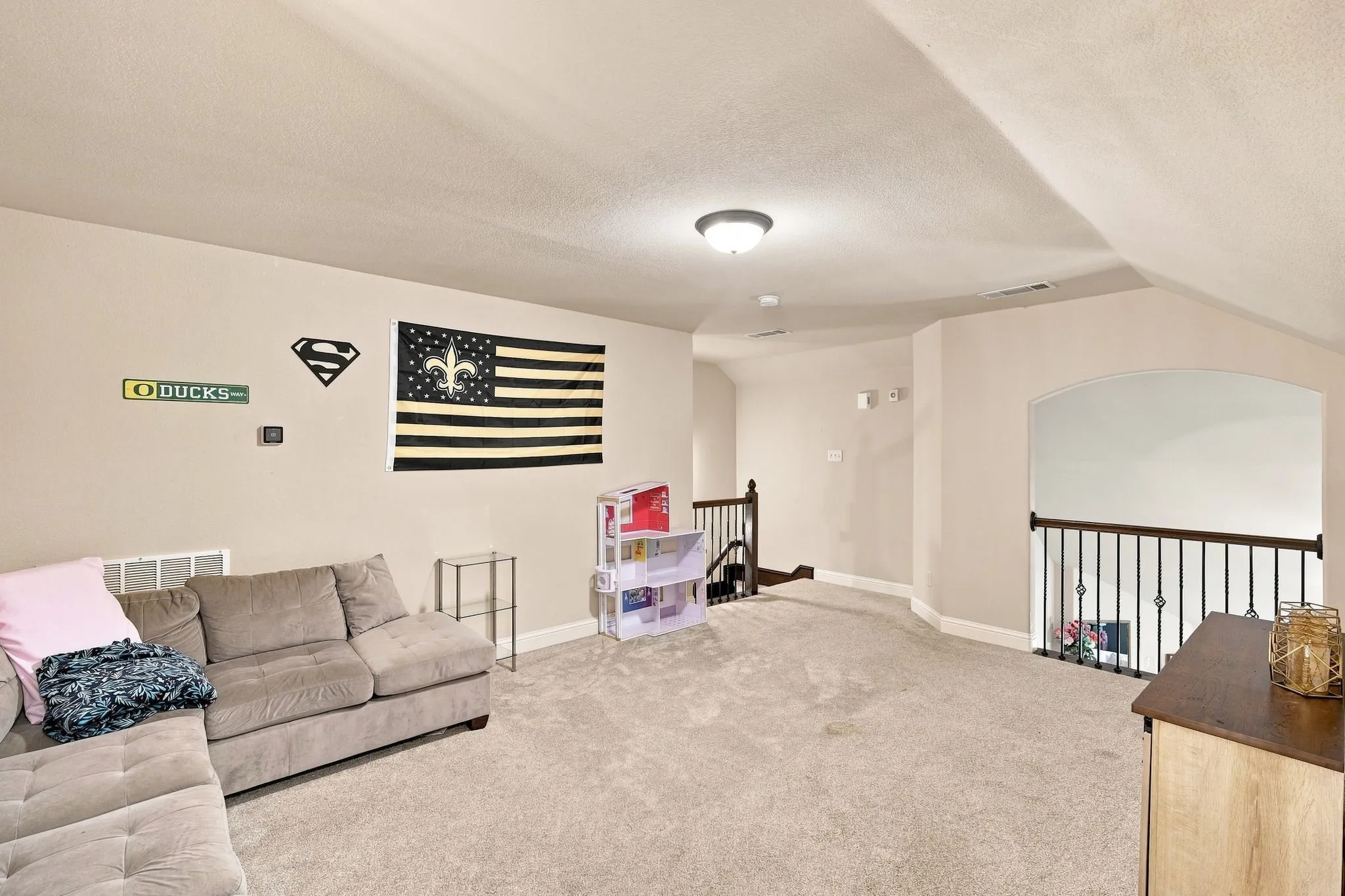 Single Family Residence For Sale in Ellis County , 910 Westminster Drive, Midlothian, Texas 76065, 3 Bedroom, 3 Bathroom, 2 Garage spaces, 2,186 Sqft, built in 2015, mls#21370217, Real Estate Agent in Midlothian, Homes For Sale in Ellis county, Homes For Sale in Midlothian, Realtor in Midlothian Texas, Real Estate Brokerage Independent Realty Texas, Luminita Cordes Realtor