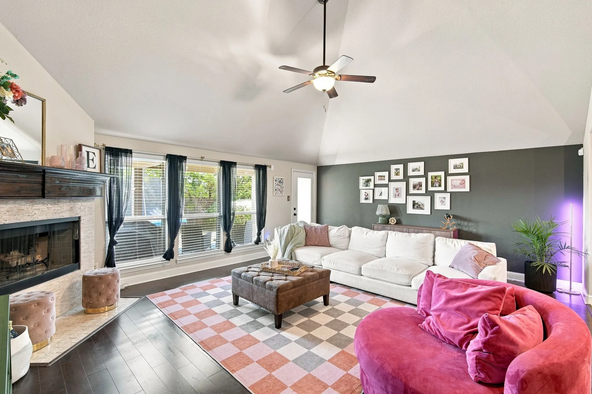 Single Family Residence For Sale in Ellis County , 910 Westminster Drive, Midlothian, Texas 76065, 3 Bedroom, 3 Bathroom, 2 Garage spaces, 2,186 Sqft, built in 2015, mls#21370217, Real Estate Agent in Midlothian, Homes For Sale in Ellis county, Homes For Sale in Midlothian, Realtor in Midlothian Texas, Real Estate Brokerage Independent Realty Texas, Luminita Cordes Realtor