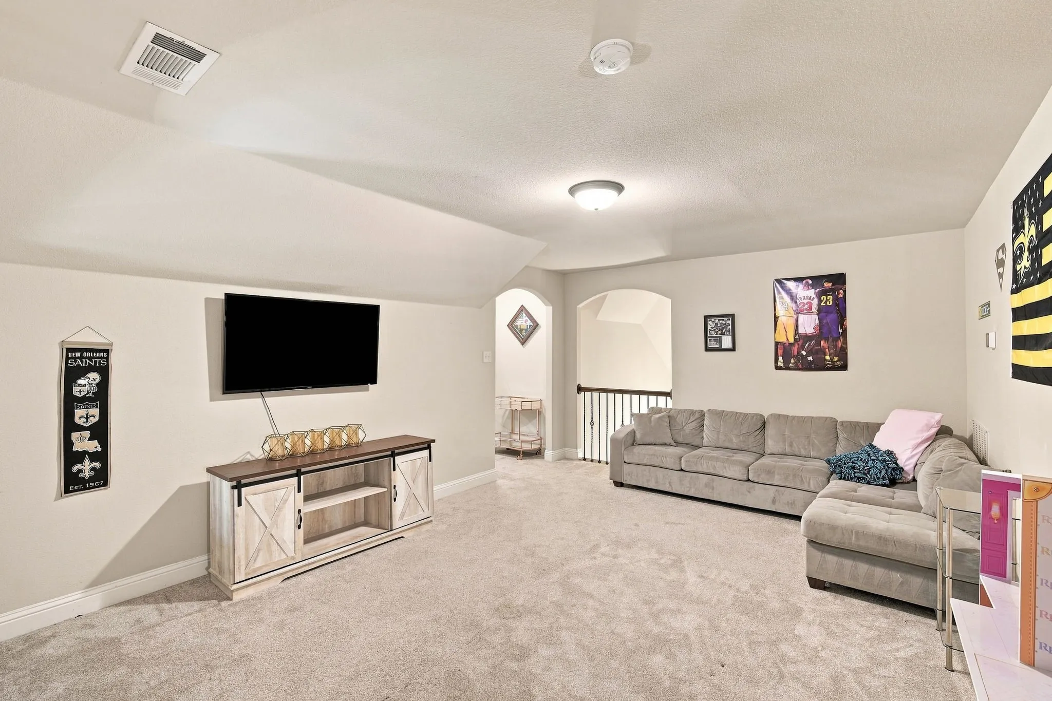 Single Family Residence For Sale in Ellis County , 910 Westminster Drive, Midlothian, Texas 76065, 3 Bedroom, 3 Bathroom, 2 Garage spaces, 2,186 Sqft, built in 2015, mls#21370217, Real Estate Agent in Midlothian, Homes For Sale in Ellis county, Homes For Sale in Midlothian, Realtor in Midlothian Texas, Real Estate Brokerage Independent Realty Texas, Luminita Cordes Realtor