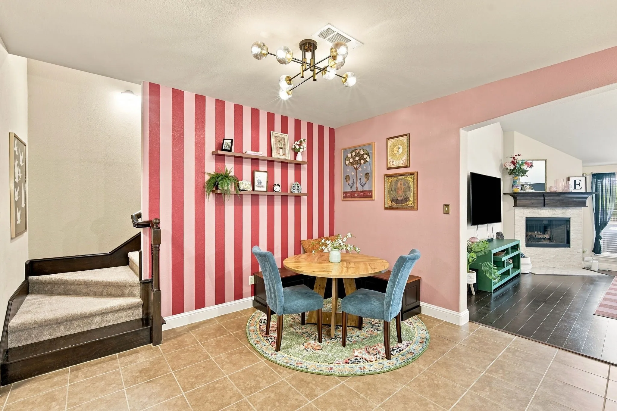 Single Family Residence For Sale in Ellis County , 910 Westminster Drive, Midlothian, Texas 76065, 3 Bedroom, 3 Bathroom, 2 Garage spaces, 2,186 Sqft, built in 2015, mls#21370217, Real Estate Agent in Midlothian, Homes For Sale in Ellis county, Homes For Sale in Midlothian, Realtor in Midlothian Texas, Real Estate Brokerage Independent Realty Texas, Luminita Cordes Realtor
