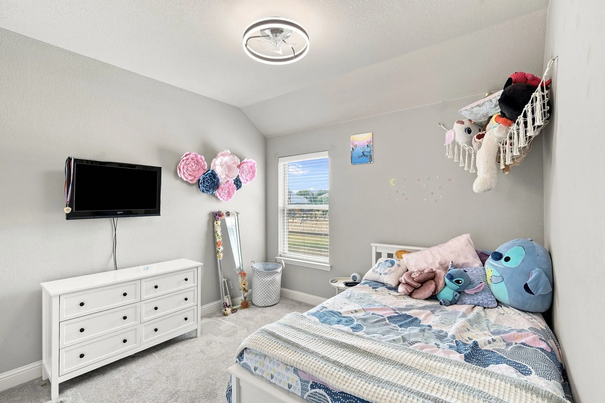 Single Family Residence For Sale in Ellis County , 910 Westminster Drive, Midlothian, Texas 76065, 3 Bedroom, 3 Bathroom, 2 Garage spaces, 2,186 Sqft, built in 2015, mls#21370217, Real Estate Agent in Midlothian, Homes For Sale in Ellis county, Homes For Sale in Midlothian, Realtor in Midlothian Texas, Real Estate Brokerage Independent Realty Texas, Luminita Cordes Realtor