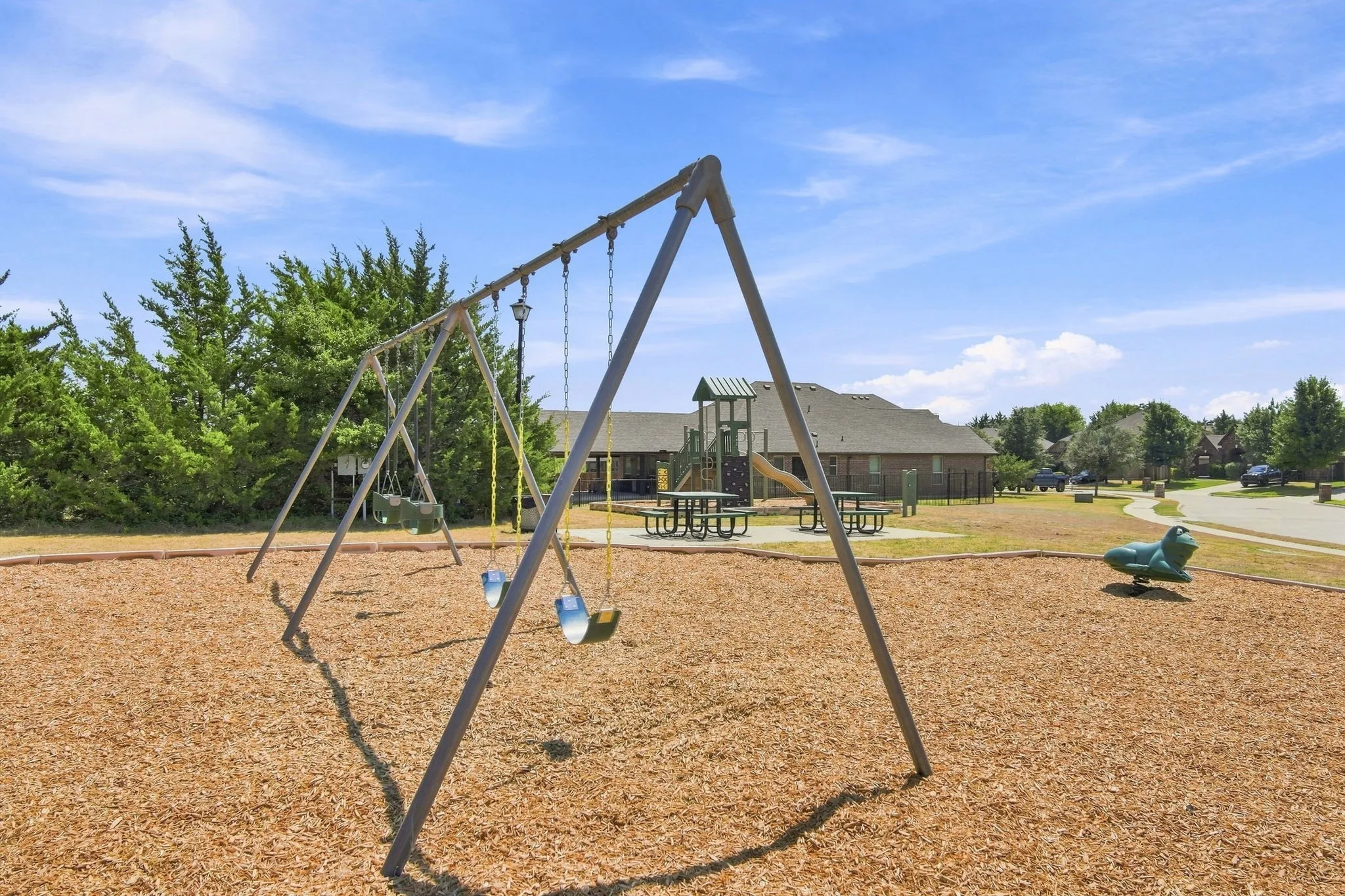 Single Family Residence For Sale in Ellis County , 910 Westminster Drive, Midlothian, Texas 76065, 3 Bedroom, 3 Bathroom, 2 Garage spaces, 2,186 Sqft, built in 2015, mls#21370217, Real Estate Agent in Midlothian, Homes For Sale in Ellis county, Homes For Sale in Midlothian, Realtor in Midlothian Texas, Real Estate Brokerage Independent Realty Texas, Luminita Cordes Realtor