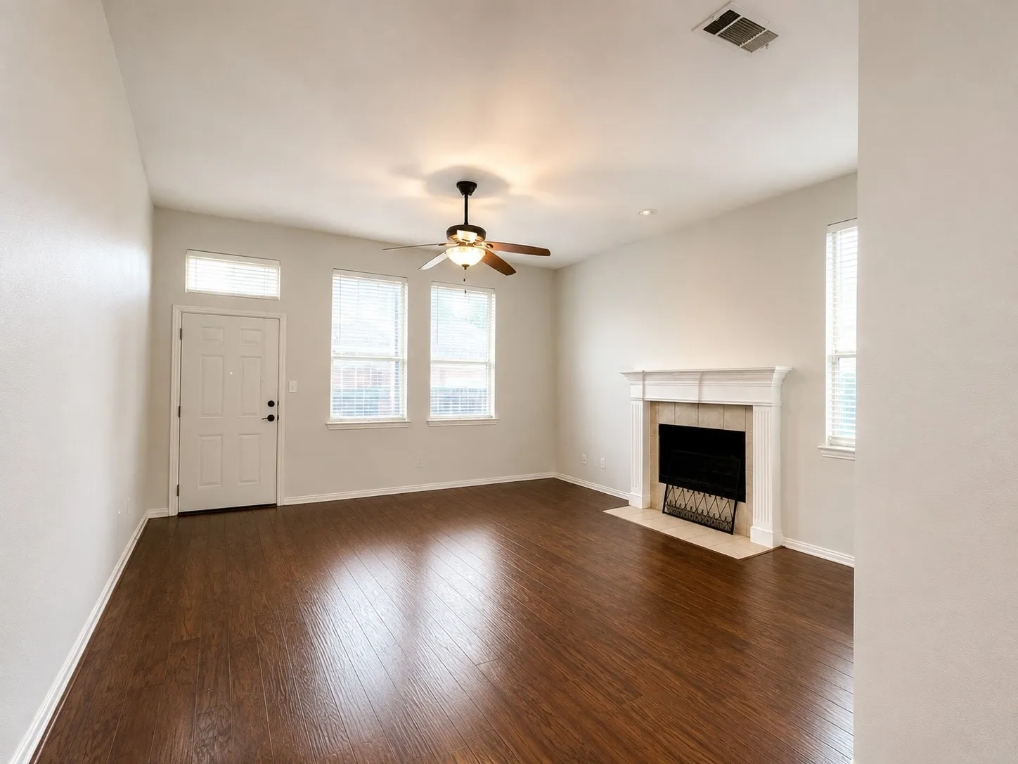 Single Family Residence For Rent in Collin County , 1721 Woodstream Lane, Allen, Texas 75002, 3 Bedroom, 2 Bathroom, 2 Garage spaces, 2,210 Sqft, built in 2000, mls#21376838, Real Estate Agent in Allen, Homes For Rent in Collin county, Homes For Rent in Allen, Realtor in Allen Texas, Real Estate Brokerage Independent Realty Texas, Luminita Cordes Realtor