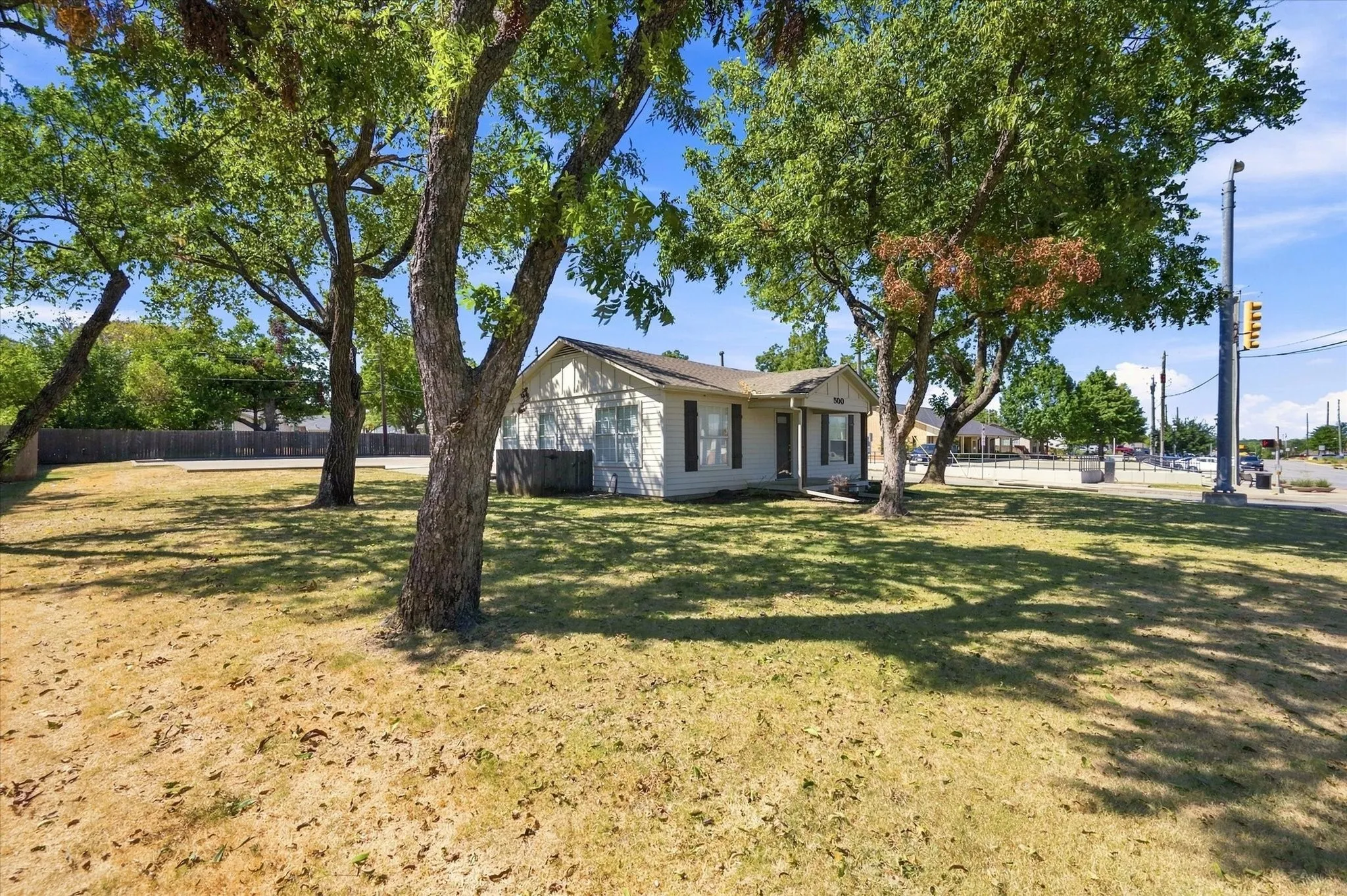 Retail For Rent in Tarrant County , 500 S Main Street, Mansfield, Texas 76063, 0, 0, Garage spaces, 0 Sqft, built in 1951, mls#21376858, Real Estate Agent in Mansfield, Homes For Rent in Tarrant county, Homes For Rent in Mansfield, Realtor in Mansfield Texas, Real Estate Brokerage Independent Realty Texas, Luminita Cordes Realtor